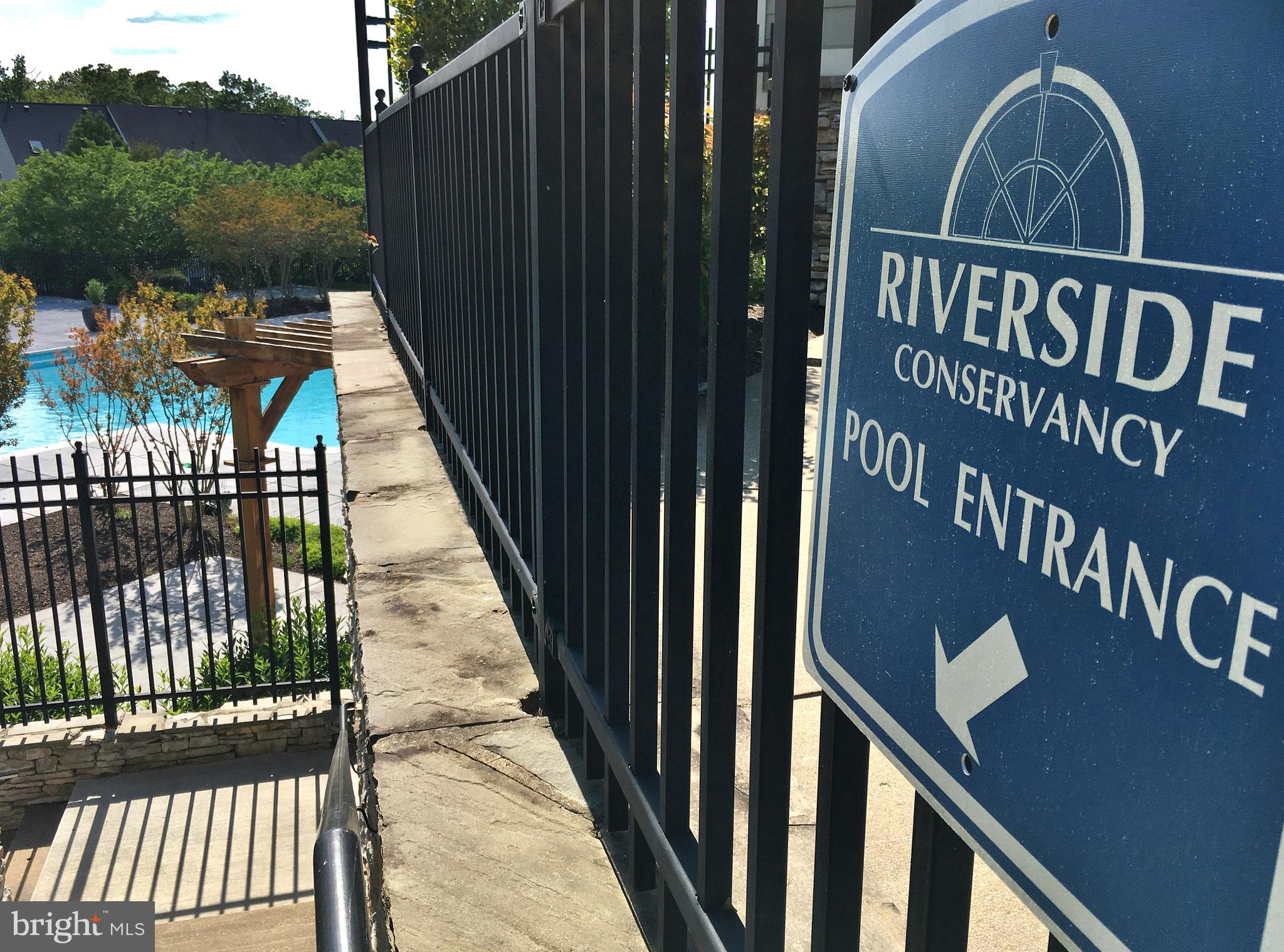 RIVERSIDE STATION - Residential