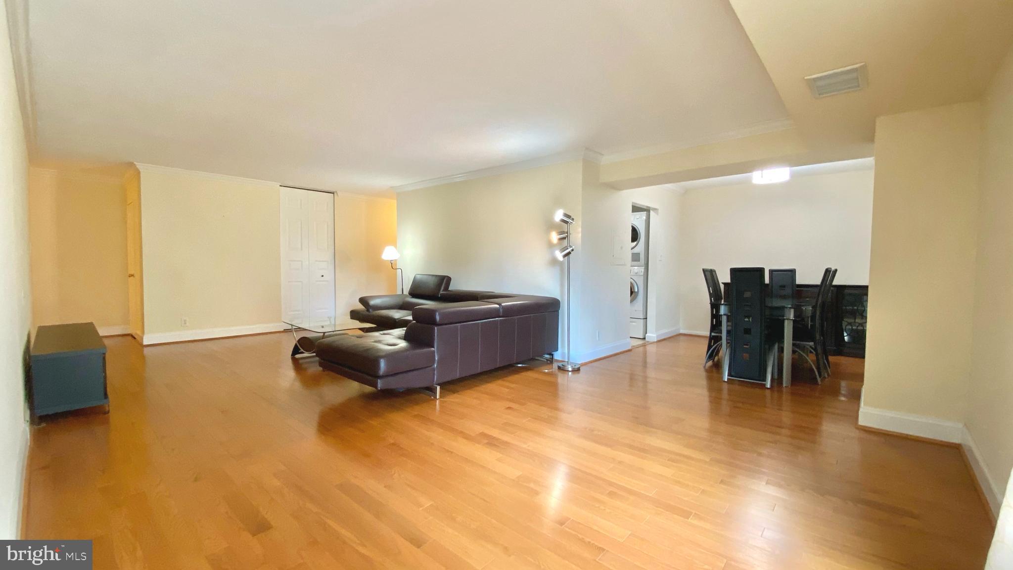 THE ELIZABETH - Residential Lease