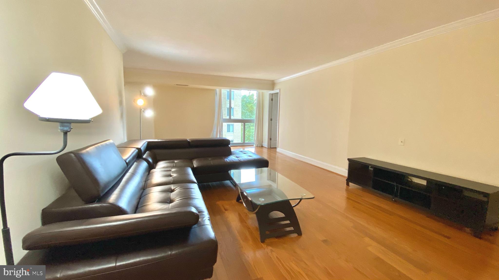 THE ELIZABETH - Residential Lease