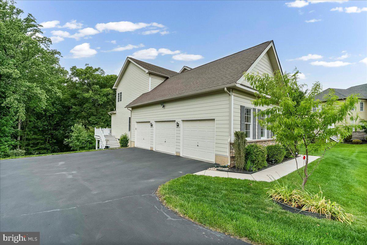 ESTS AT CHADDS FORD - Residential