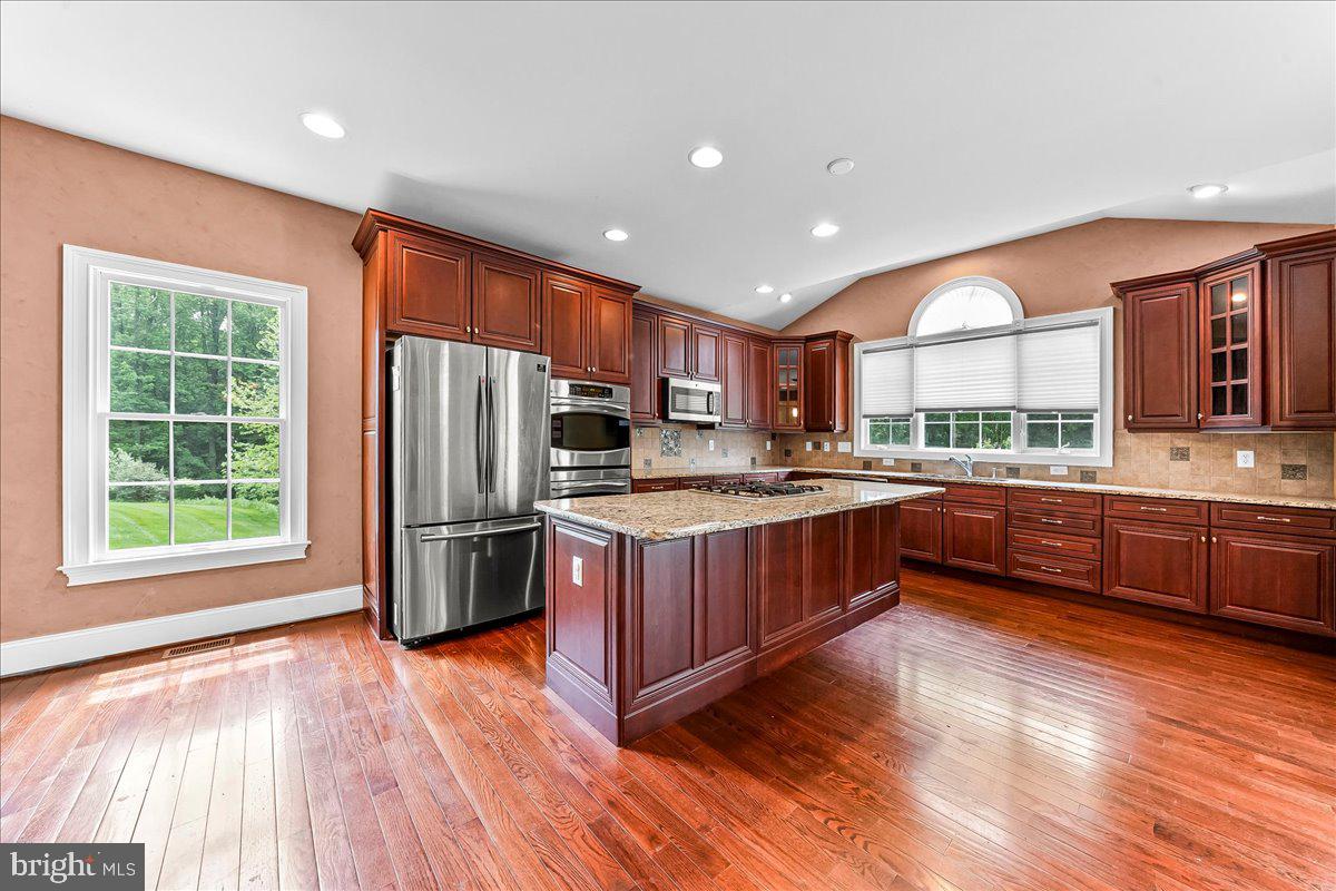 ESTS AT CHADDS FORD - Residential
