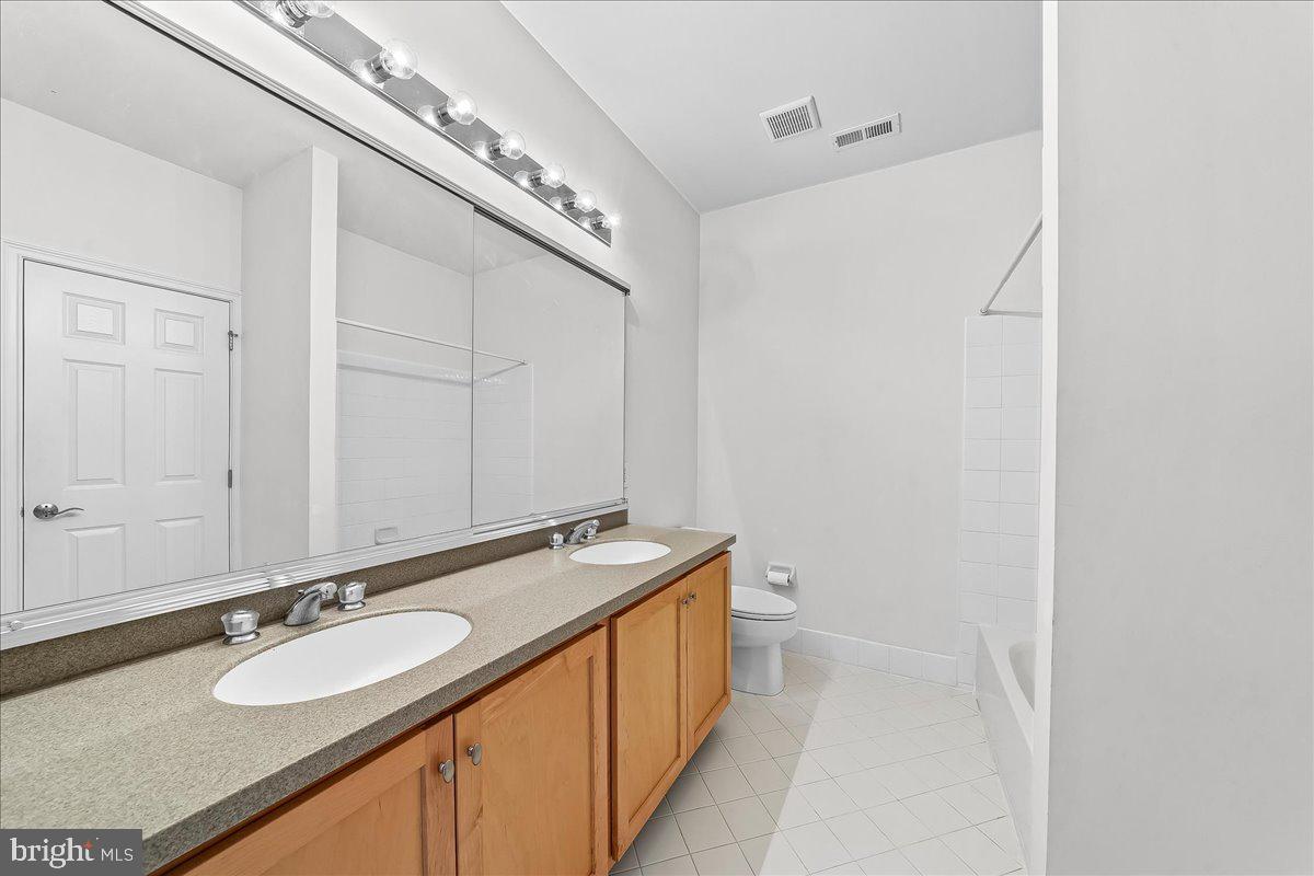 ESTS AT CHADDS FORD - Residential