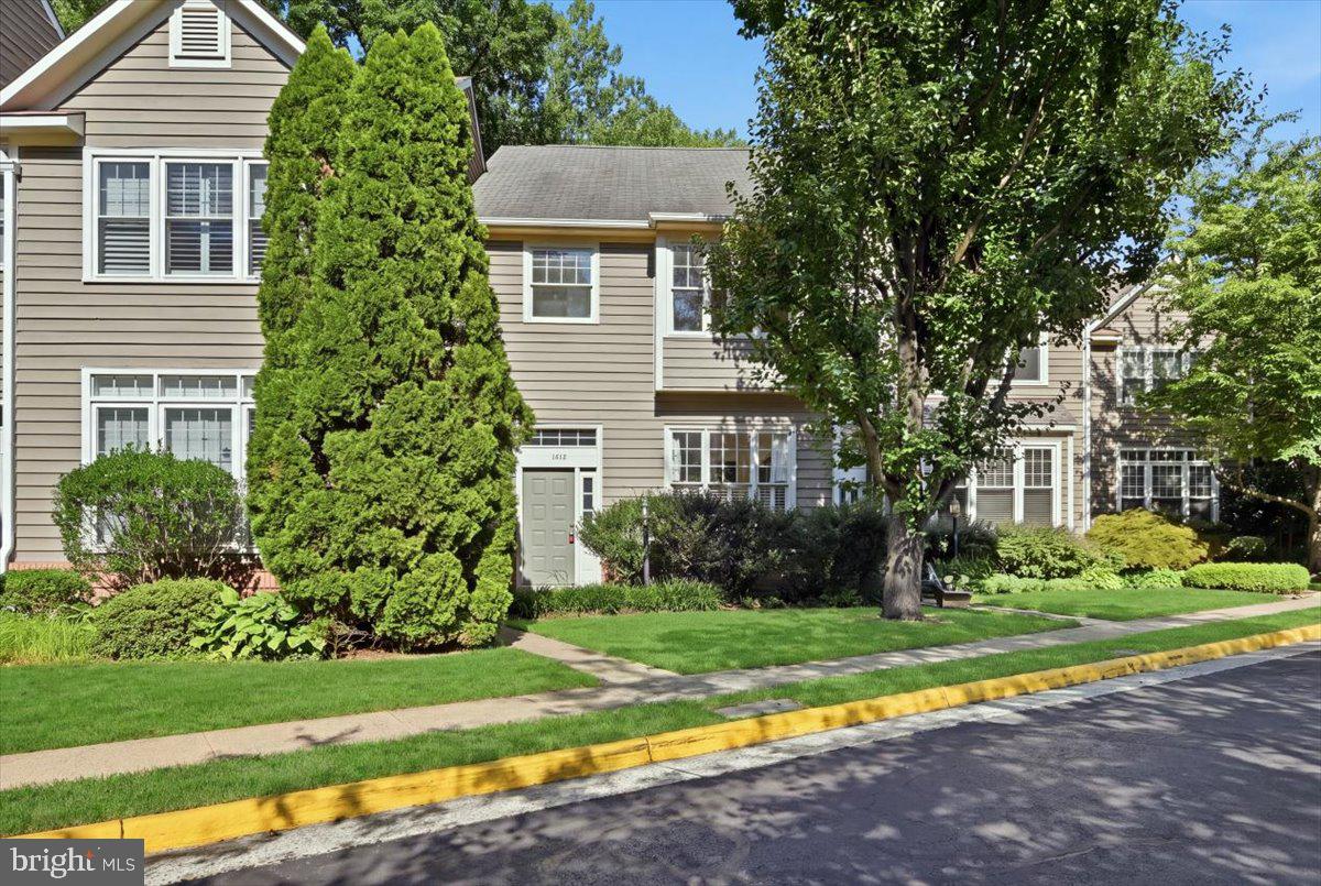 1213 WEATHERSTONE COURT