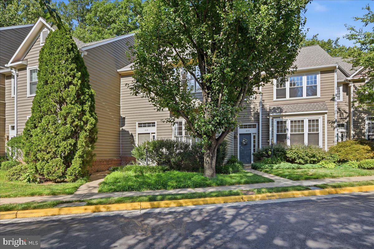 1213 WEATHERSTONE COURT