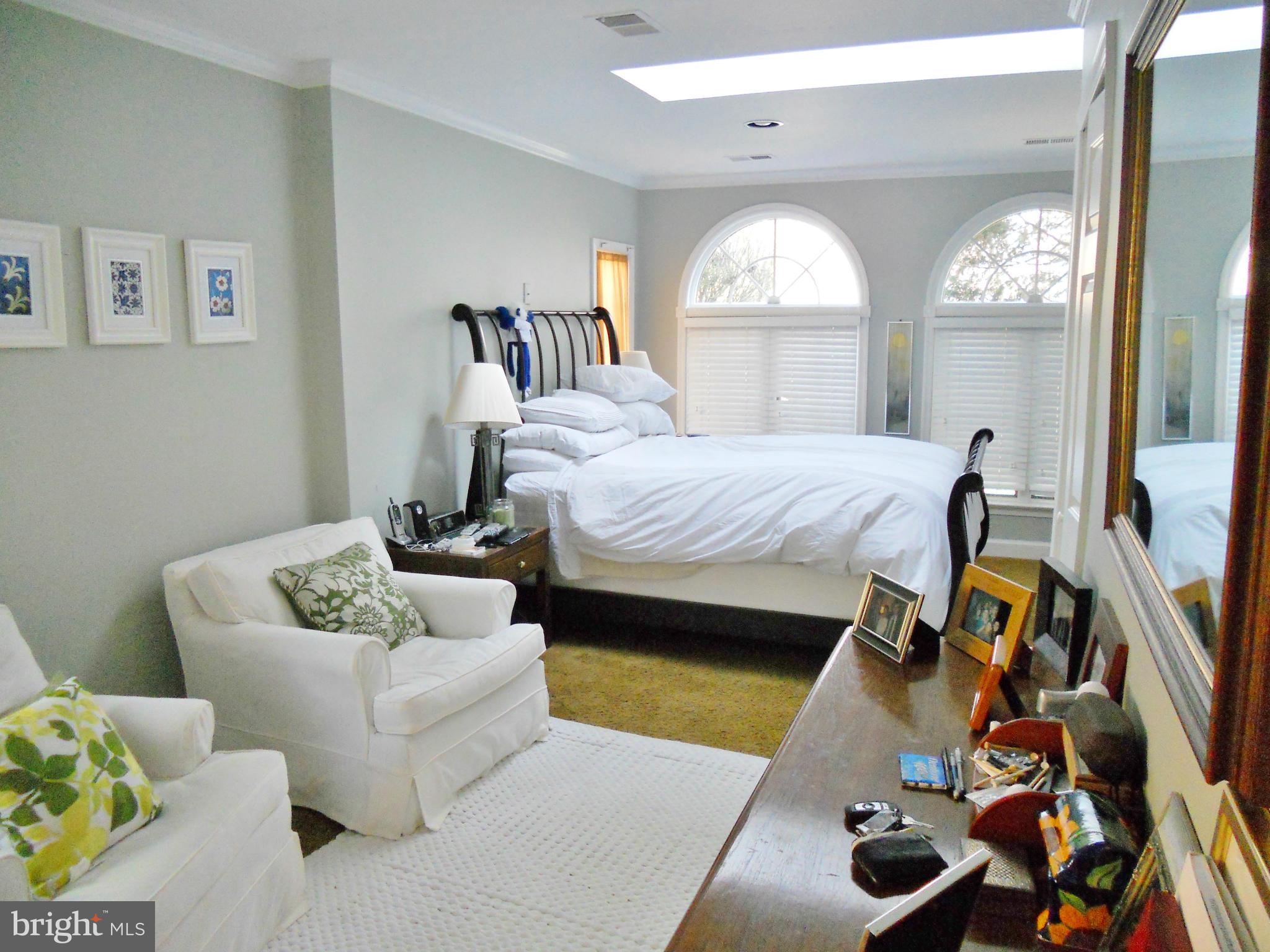 WILLET HEIGHTS - Residential Lease