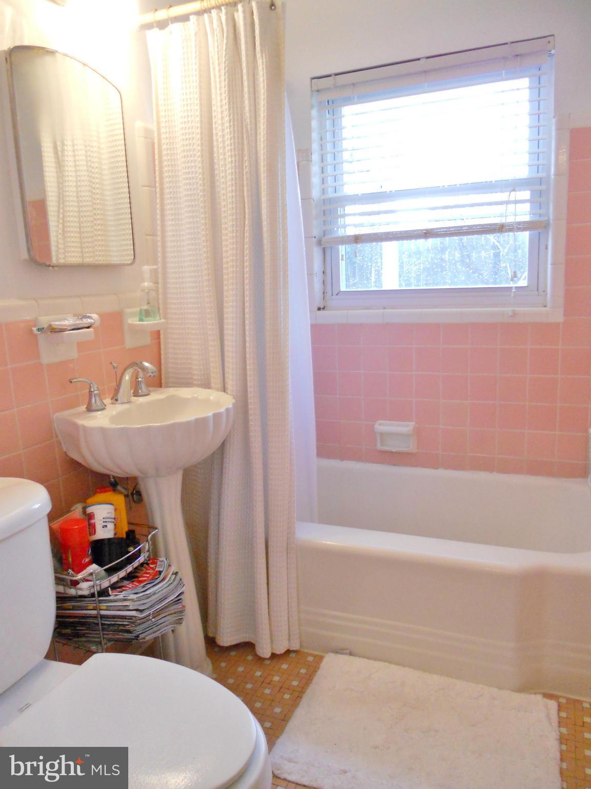 WILLET HEIGHTS - Residential Lease