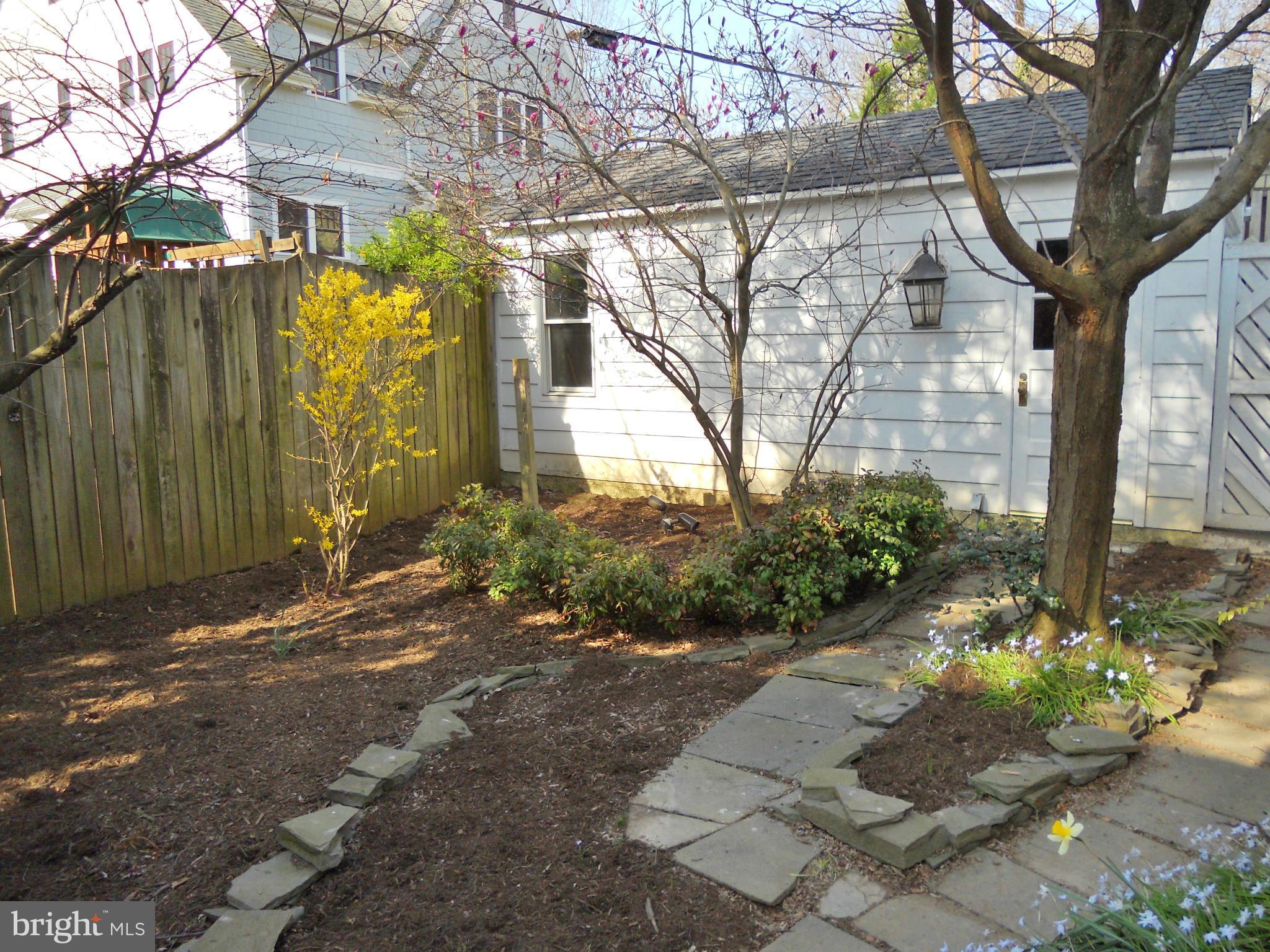 WILLET HEIGHTS - Residential Lease