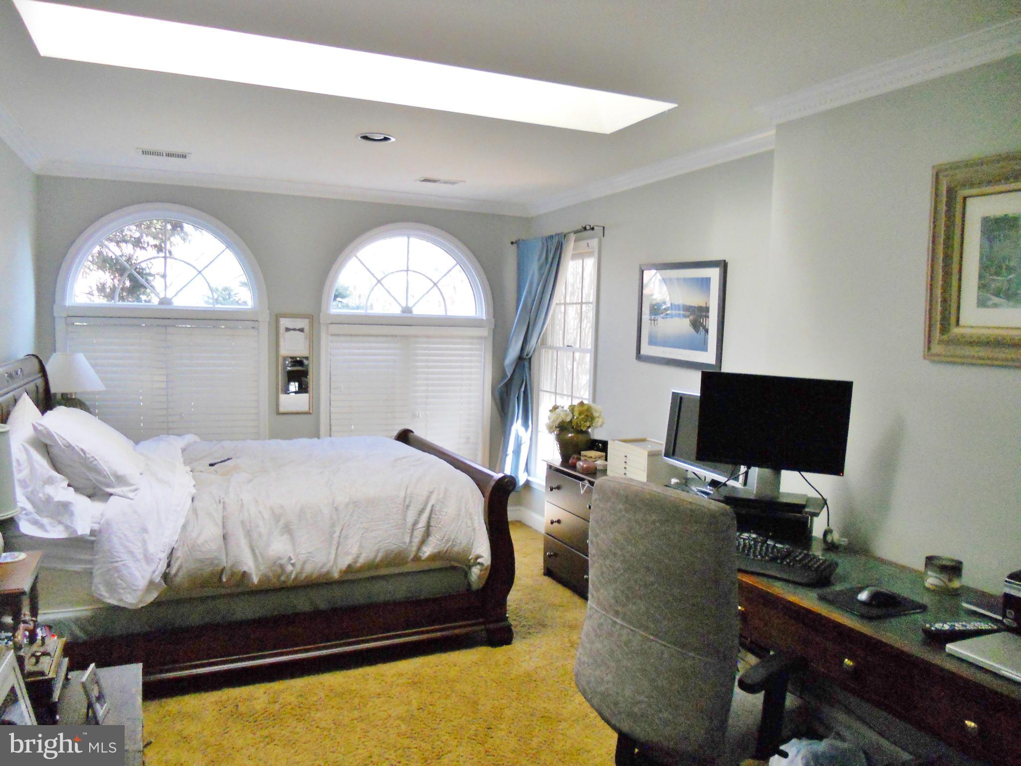 WILLET HEIGHTS - Residential Lease