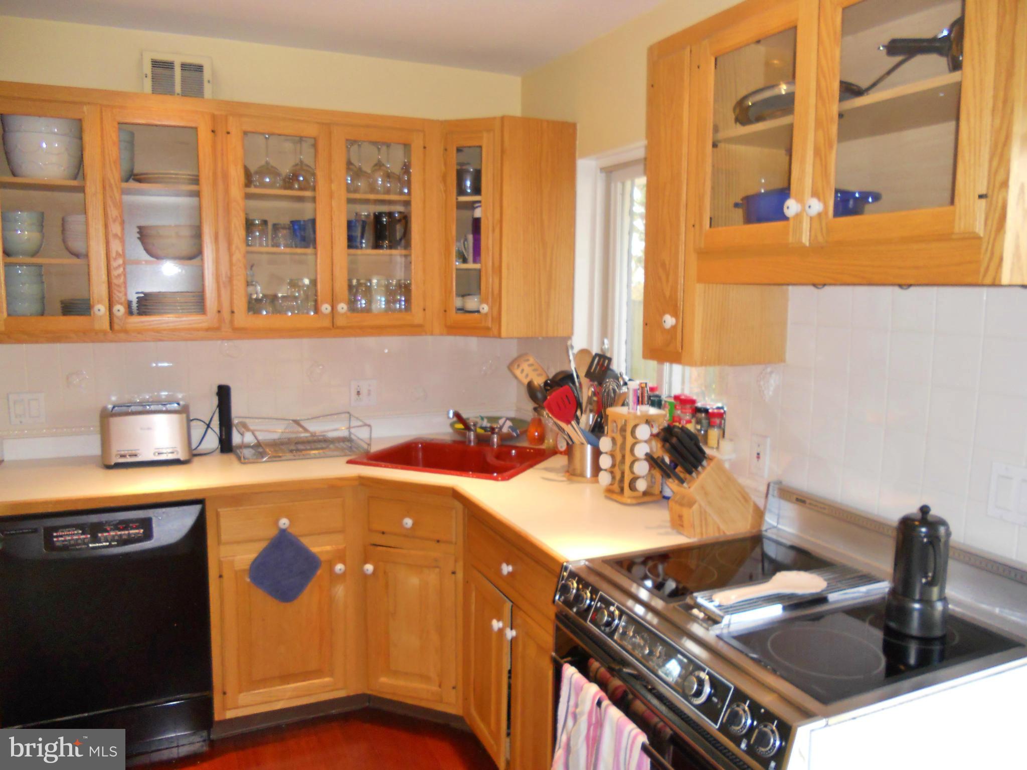 WILLET HEIGHTS - Residential Lease