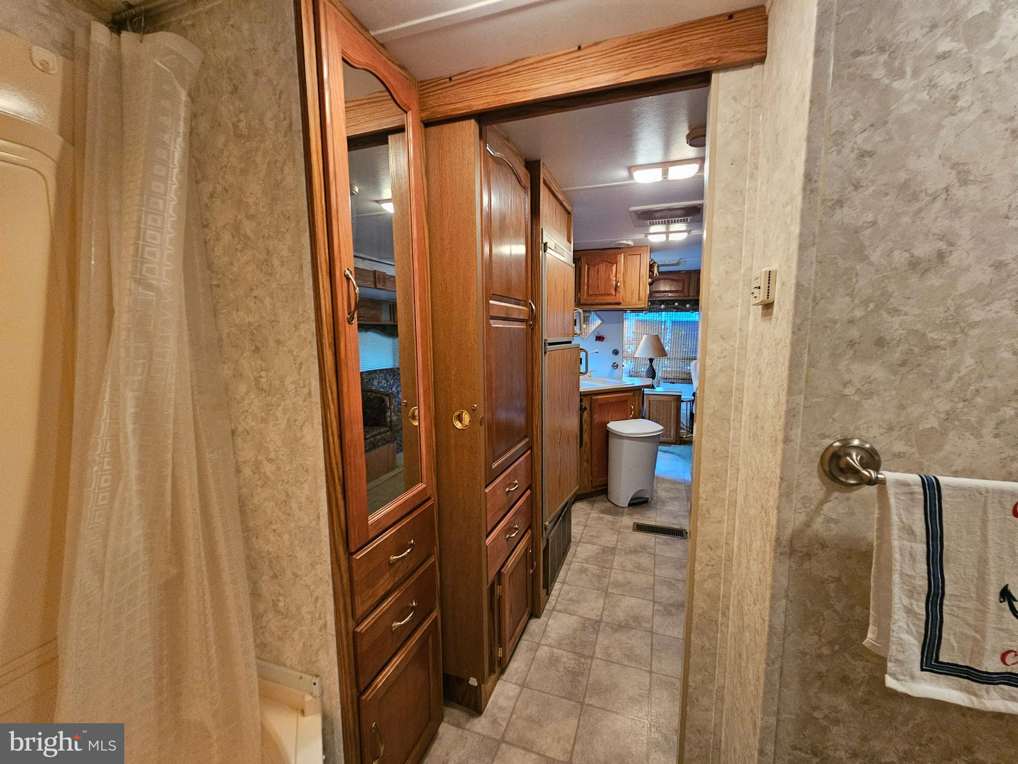 INDIAN ACRES - Residential