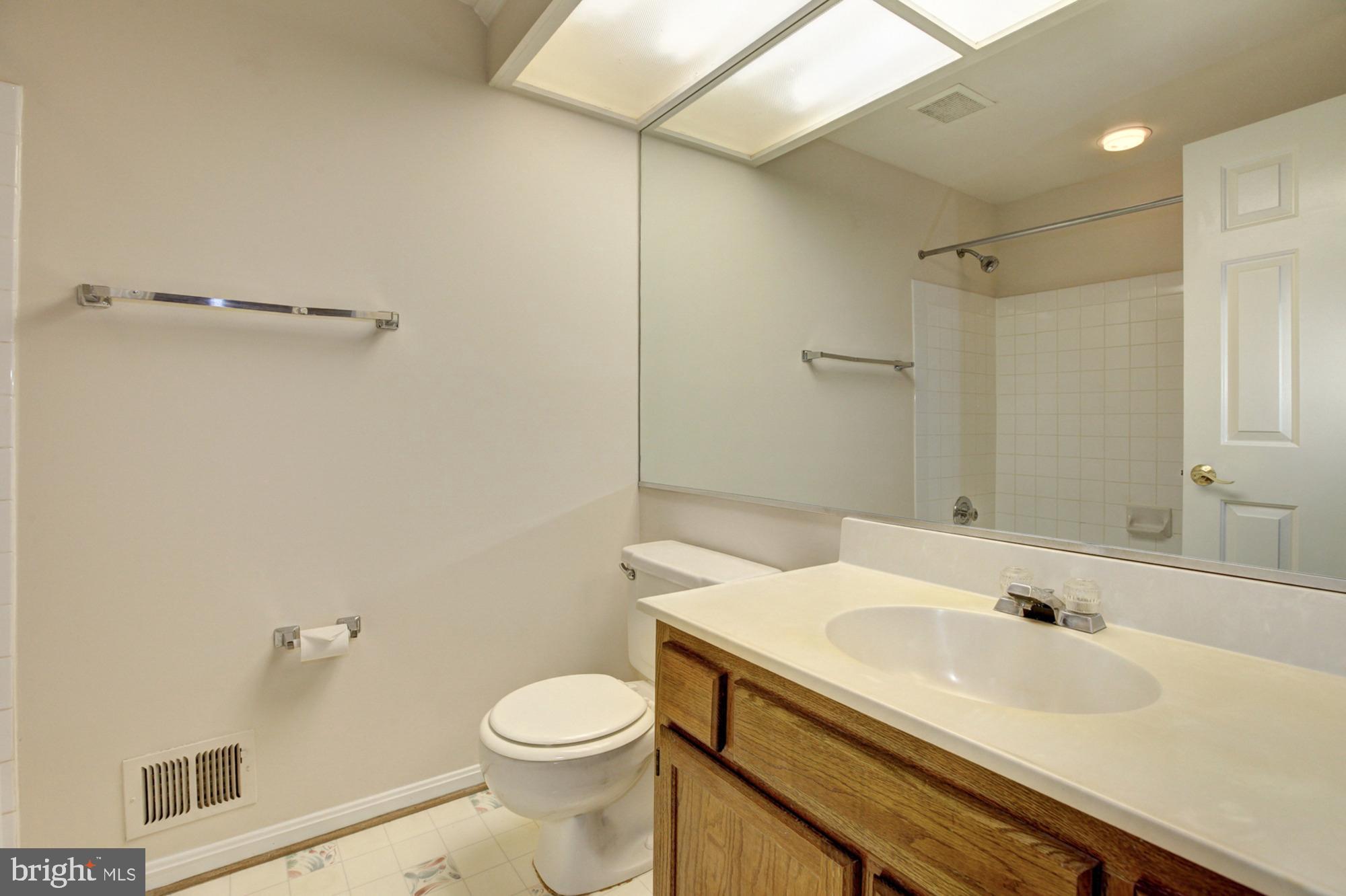 LONGMEAD CROSSING - Residential Lease