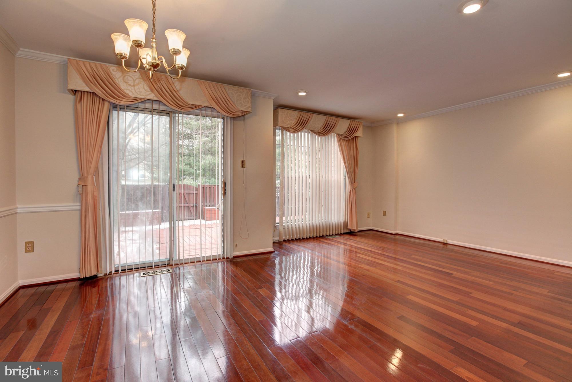 LONGMEAD CROSSING - Residential Lease