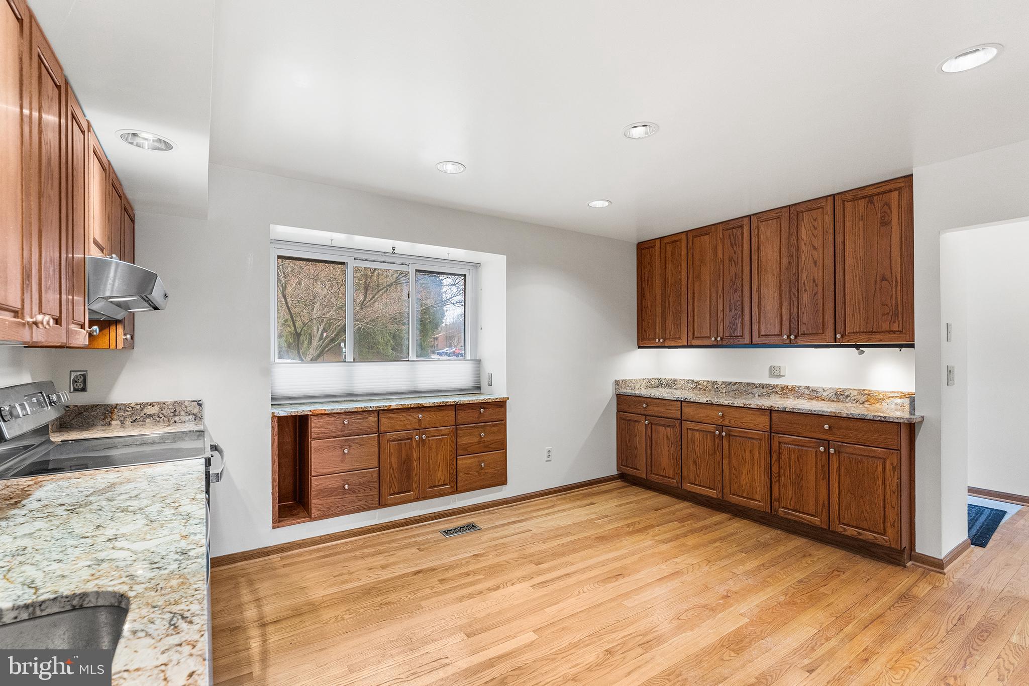 VALLEYWOOD AT FIVE FARMS - Residential