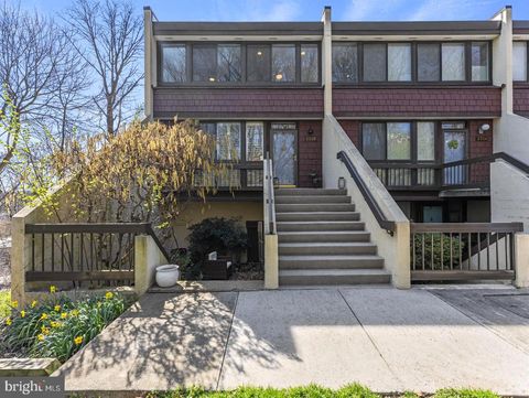 2328 S QUINCY STREET 2 ARLINGTON VA 22204