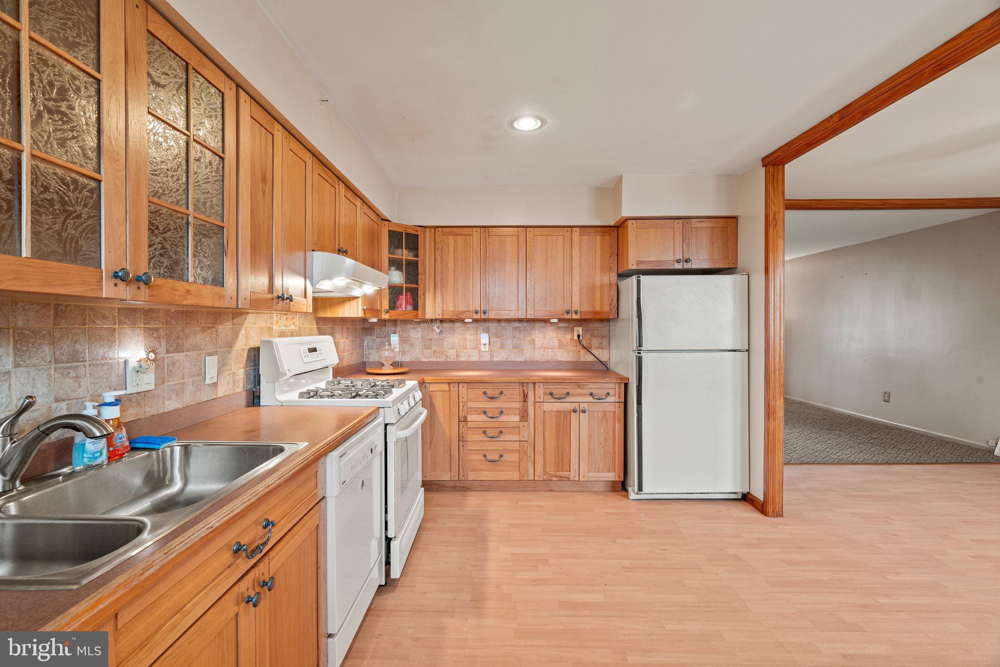 SOMERTON - Residential