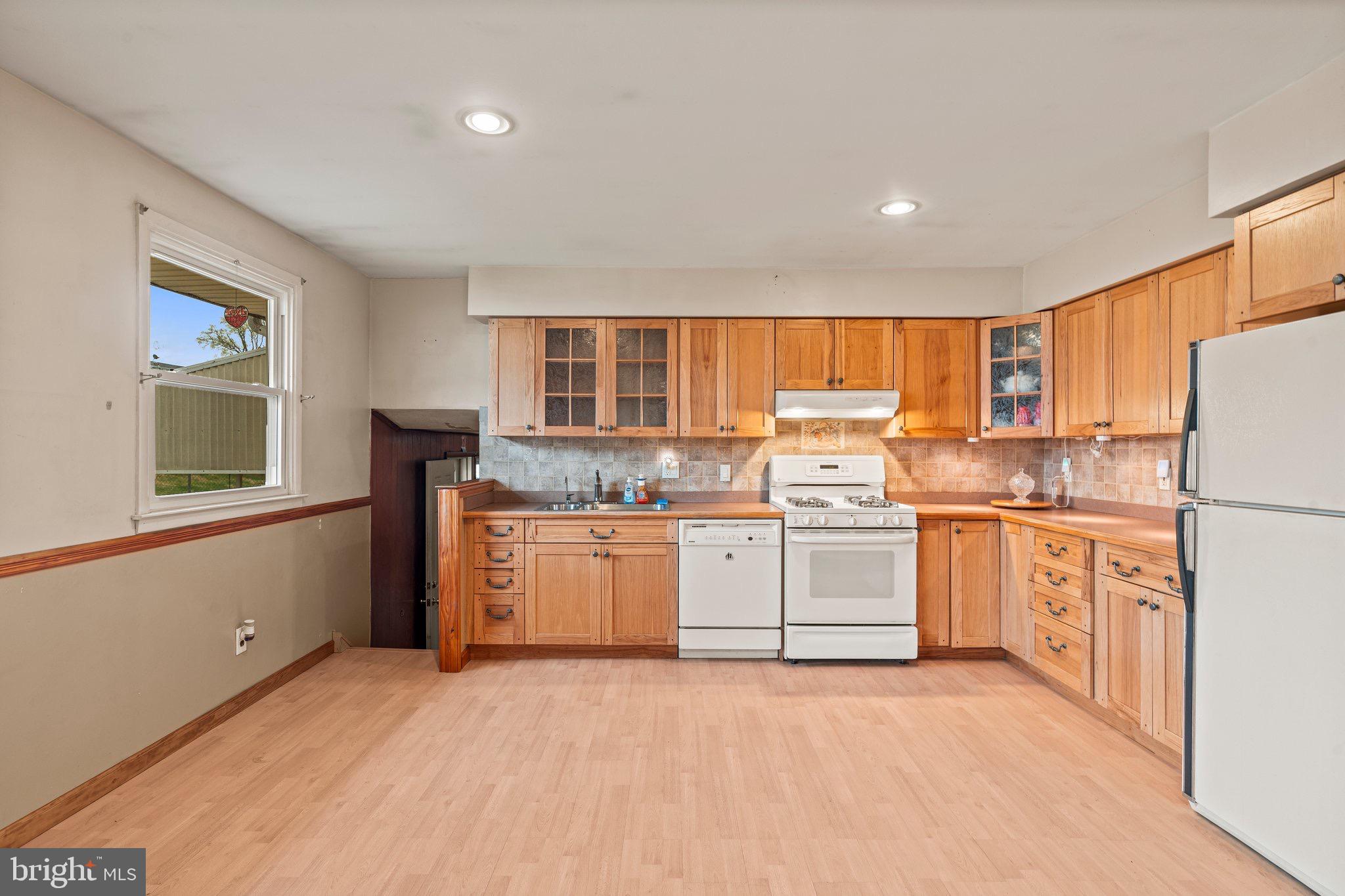 SOMERTON - Residential