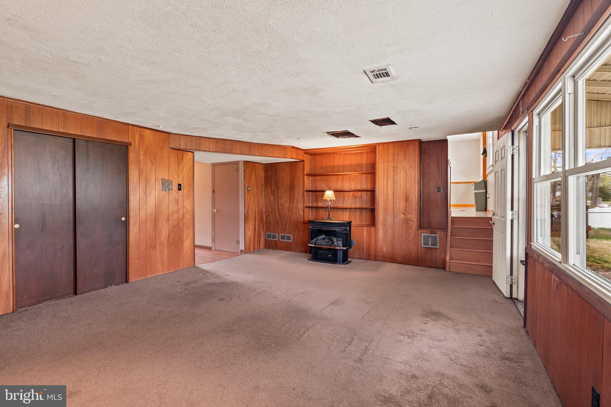 SOMERTON - Residential