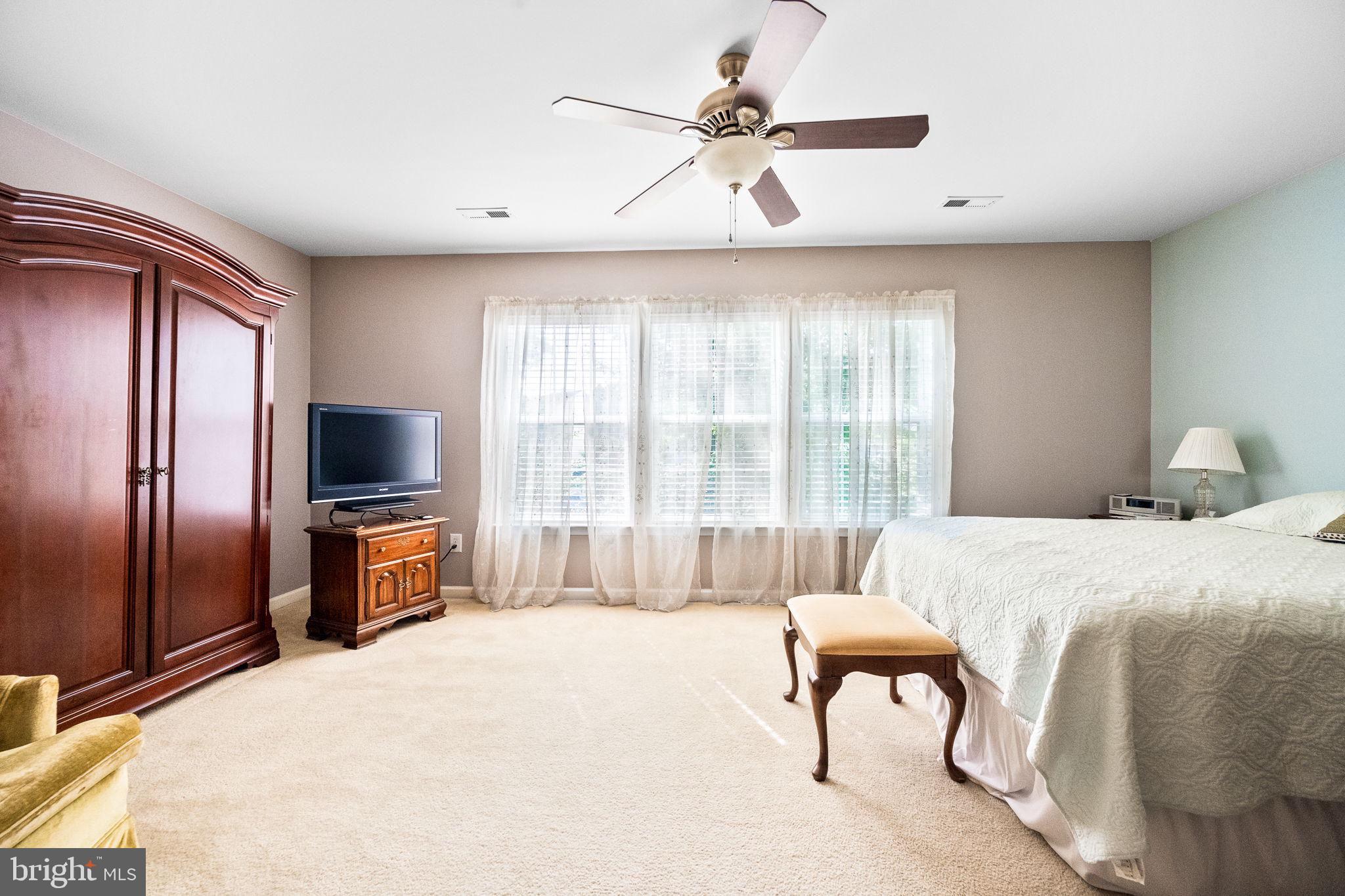 FAIRWAYS WEST - Residential