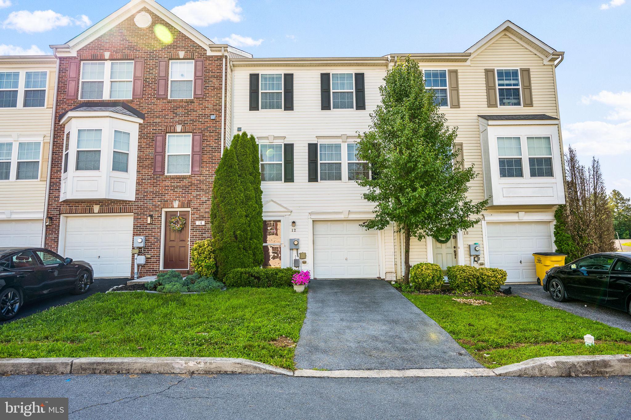 FAIRWAYS WEST - Residential