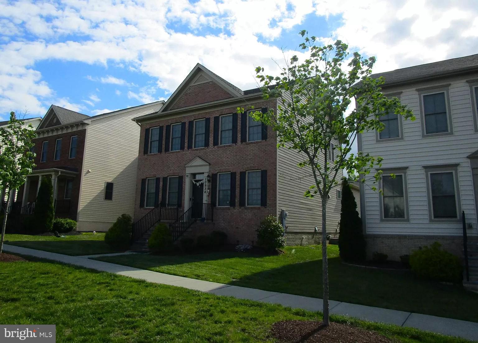 LANDSDALE - Residential Lease