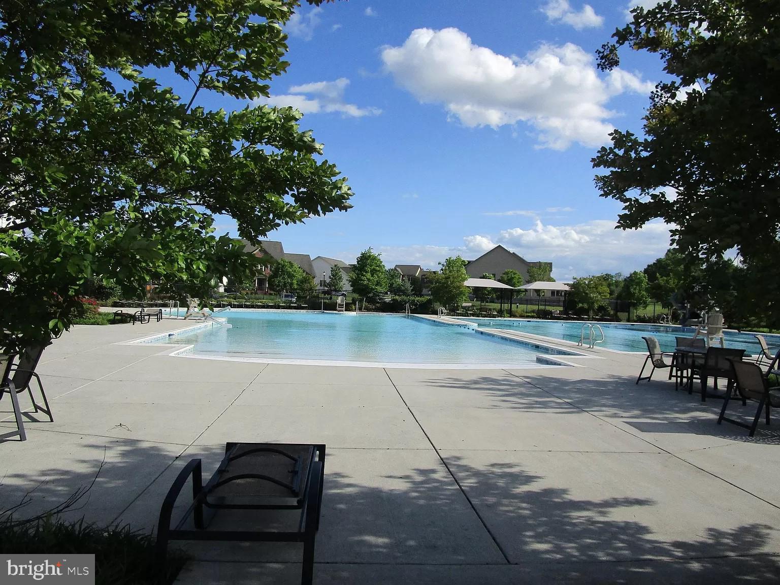 LANDSDALE - Residential Lease