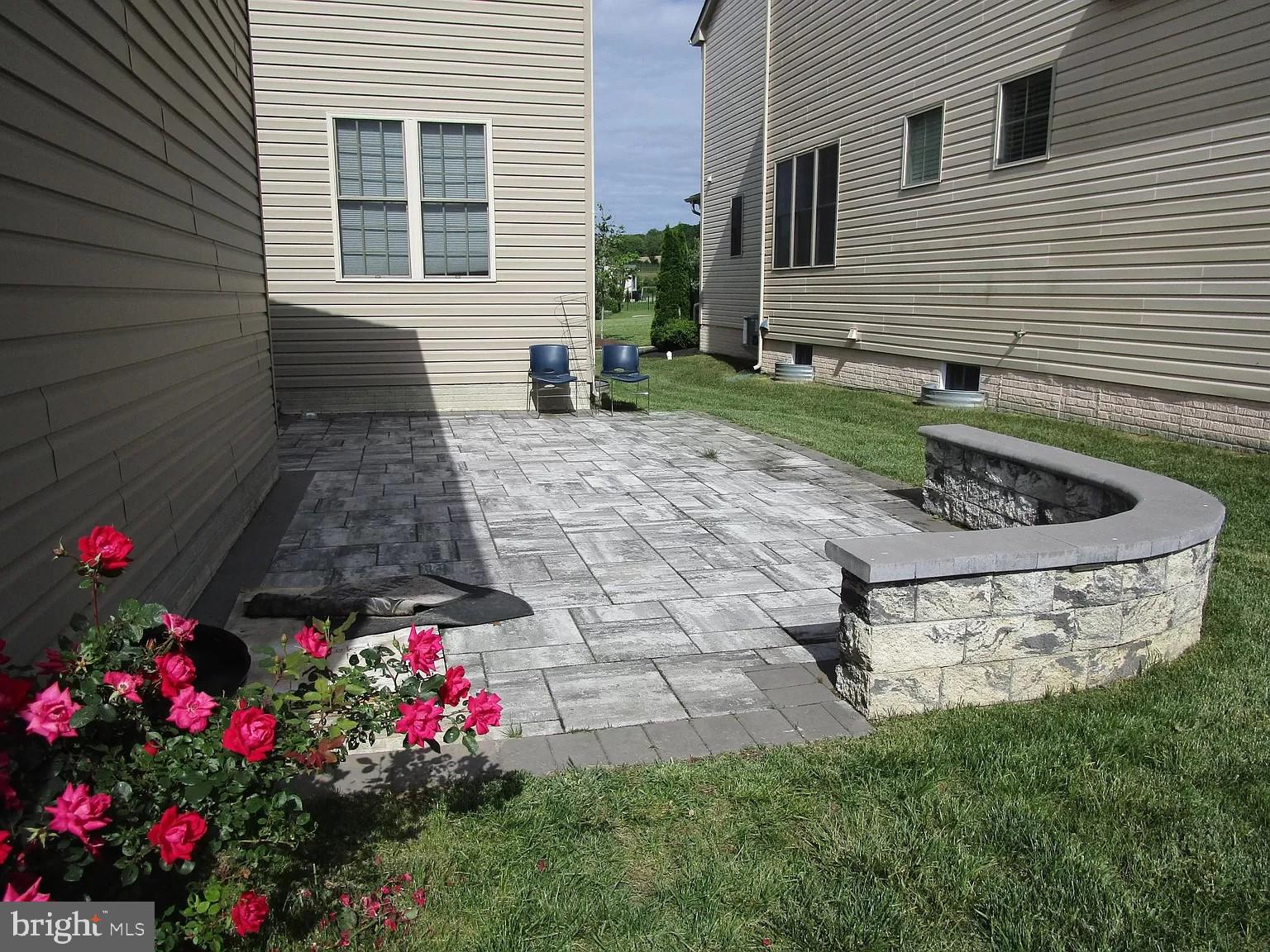 LANDSDALE - Residential Lease