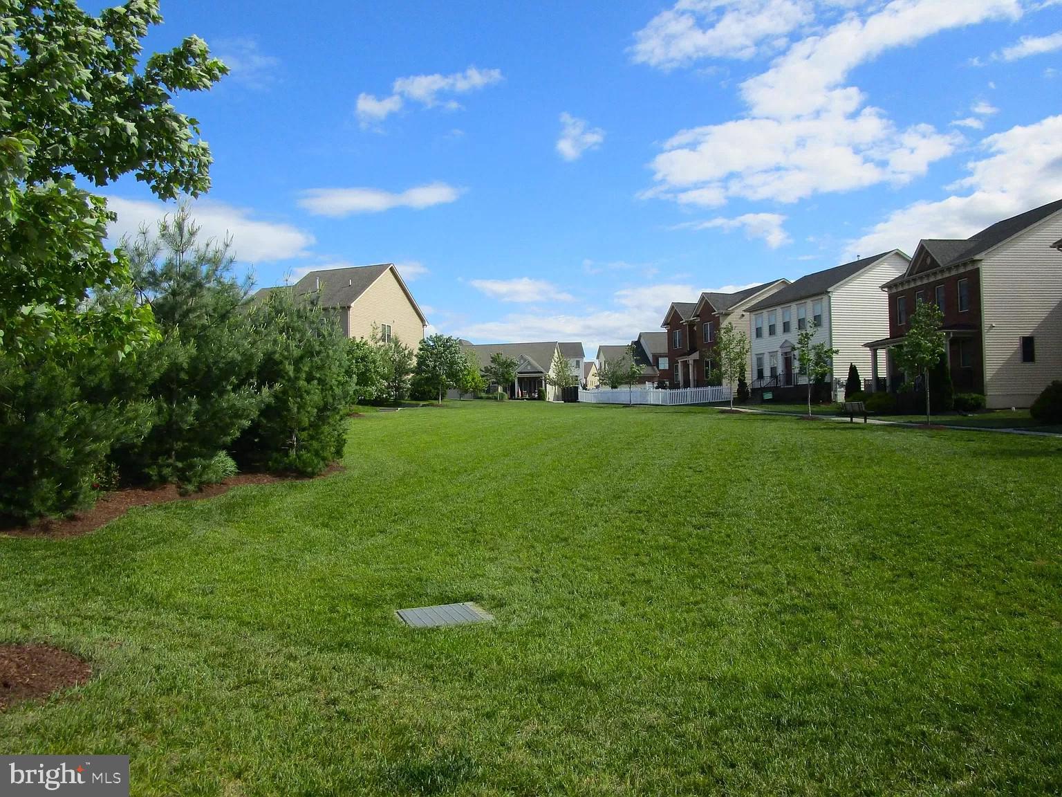 LANDSDALE - Residential Lease