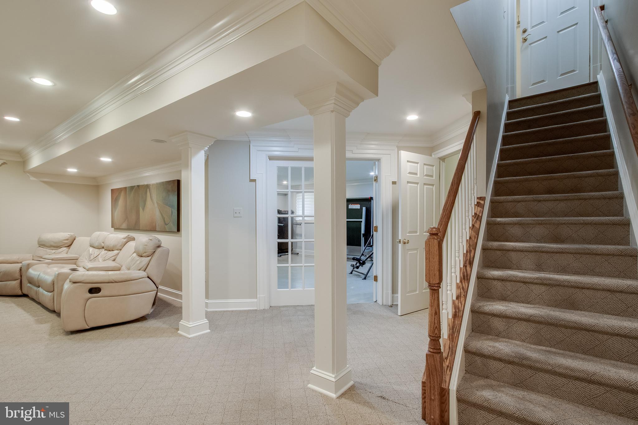 MCLEAN STATION - Residential