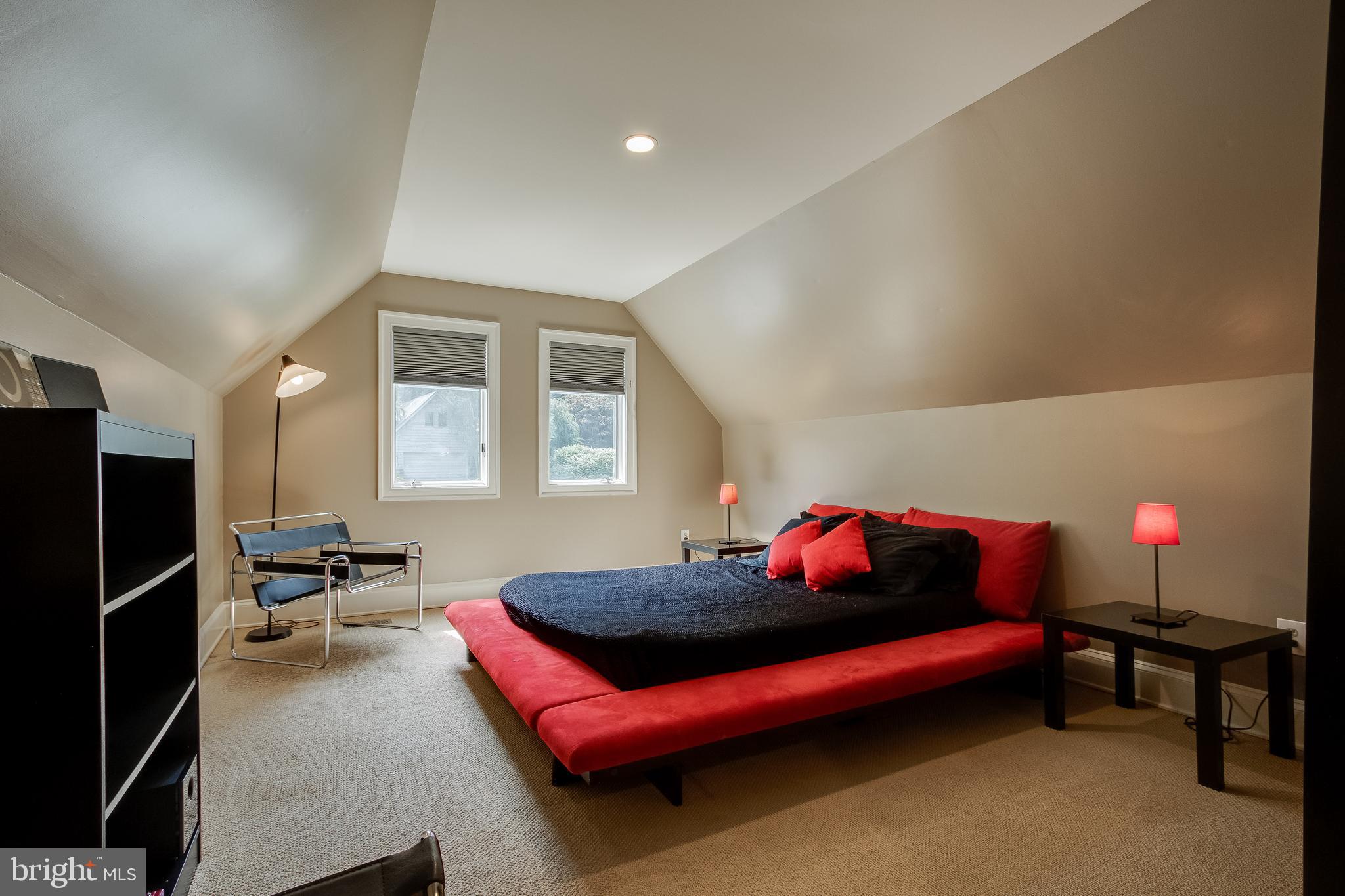 MCLEAN STATION - Residential