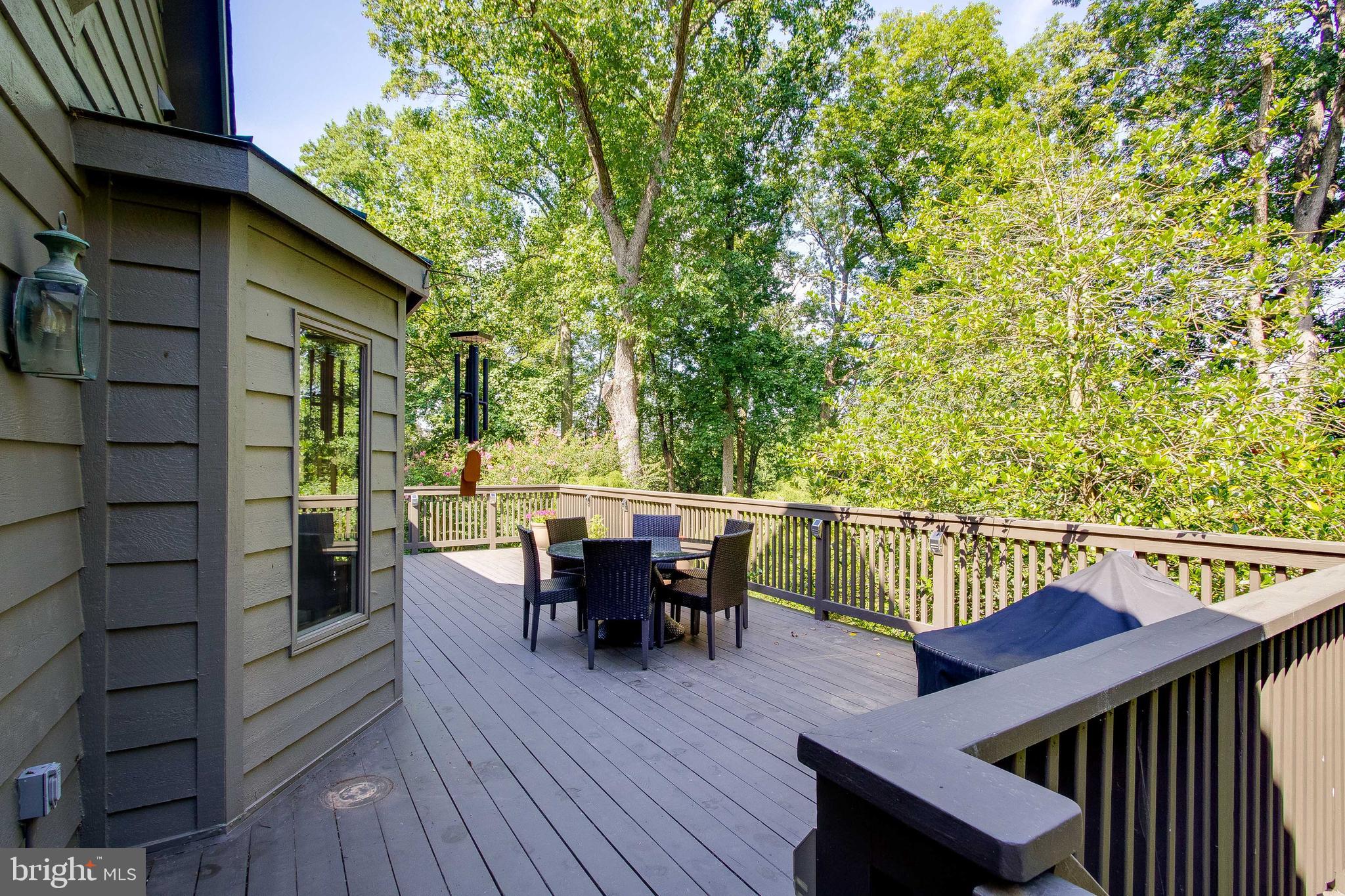 MCLEAN STATION - Residential