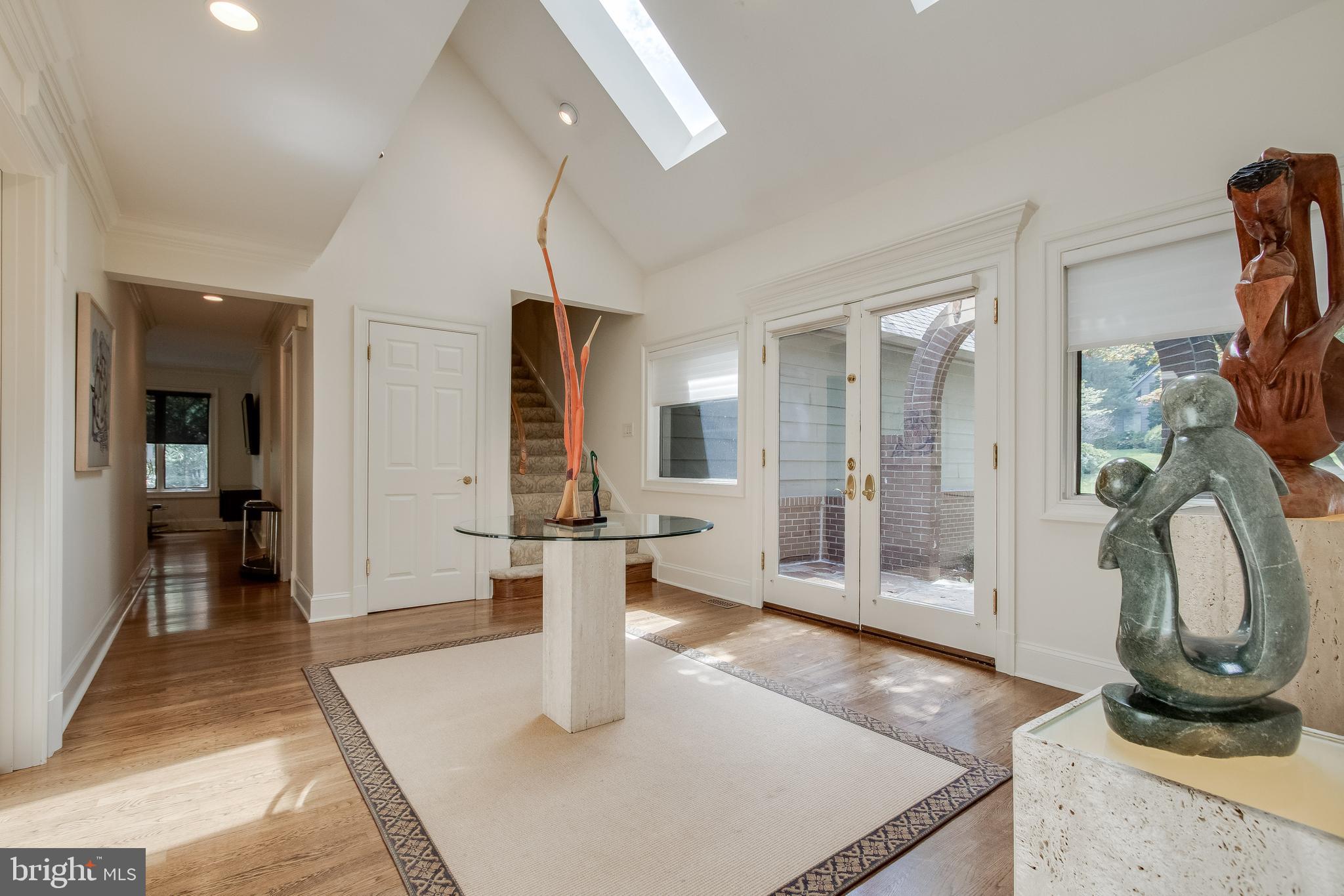 MCLEAN STATION - Residential