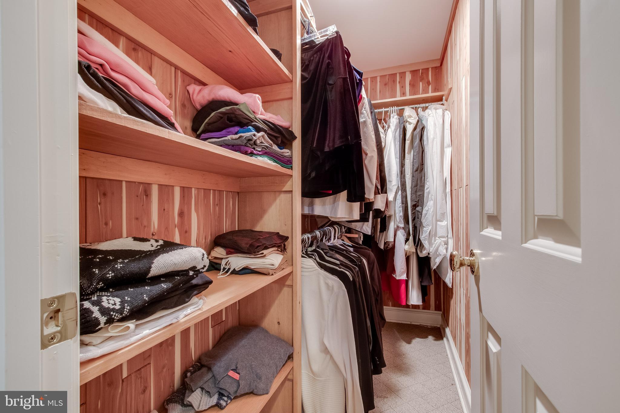 MCLEAN STATION - Residential