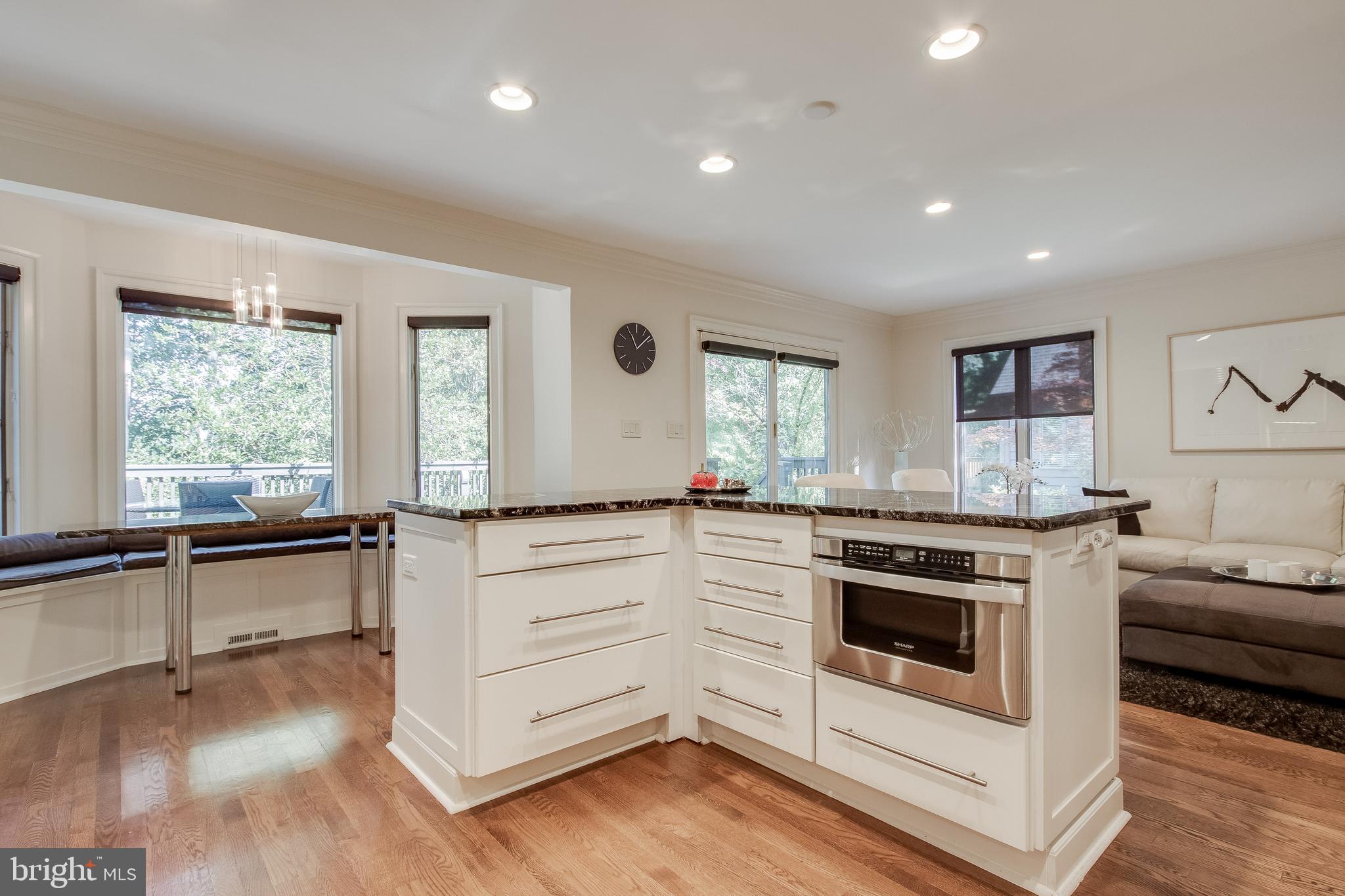 MCLEAN STATION - Residential