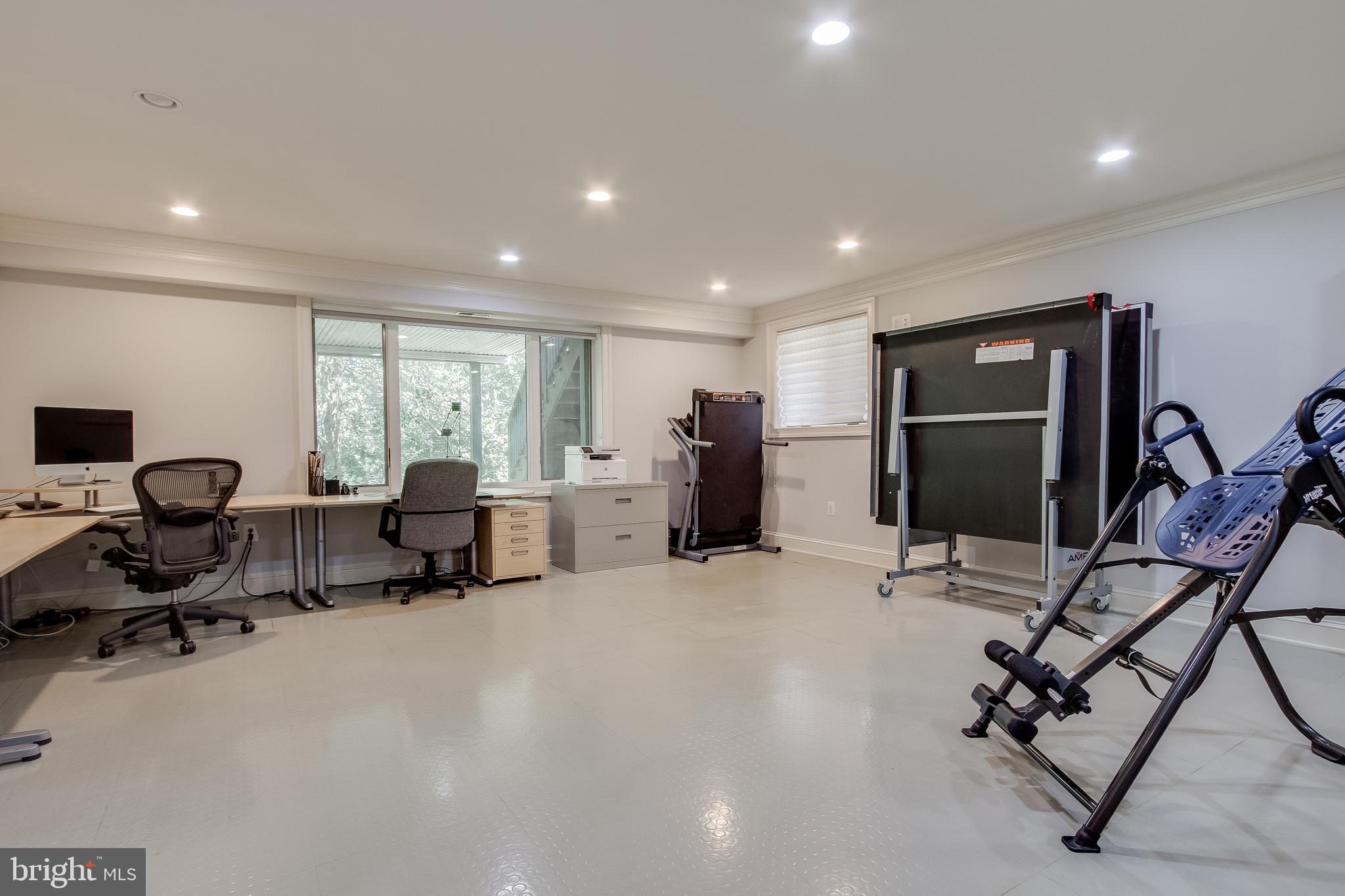 MCLEAN STATION - Residential