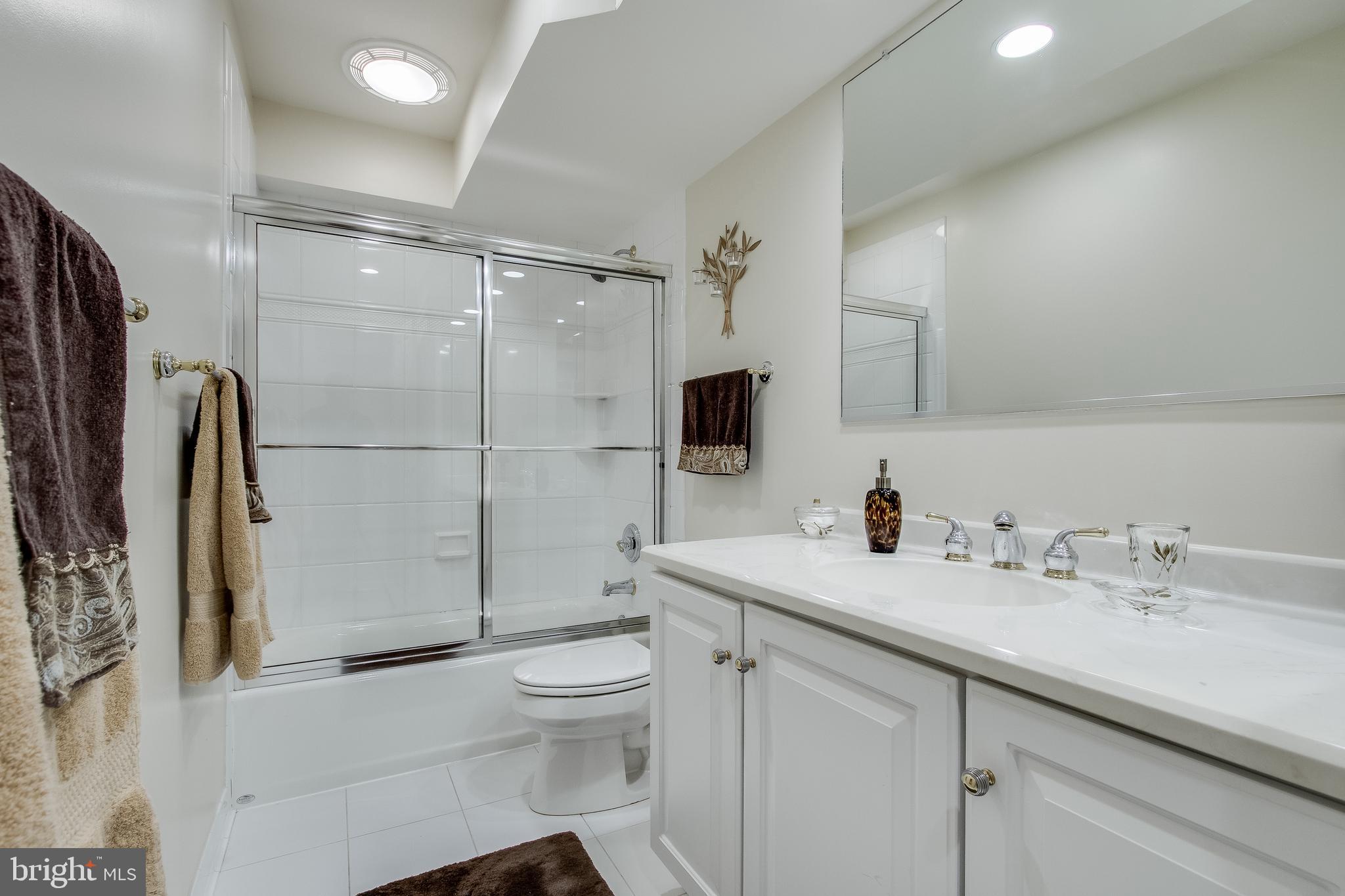 MCLEAN STATION - Residential