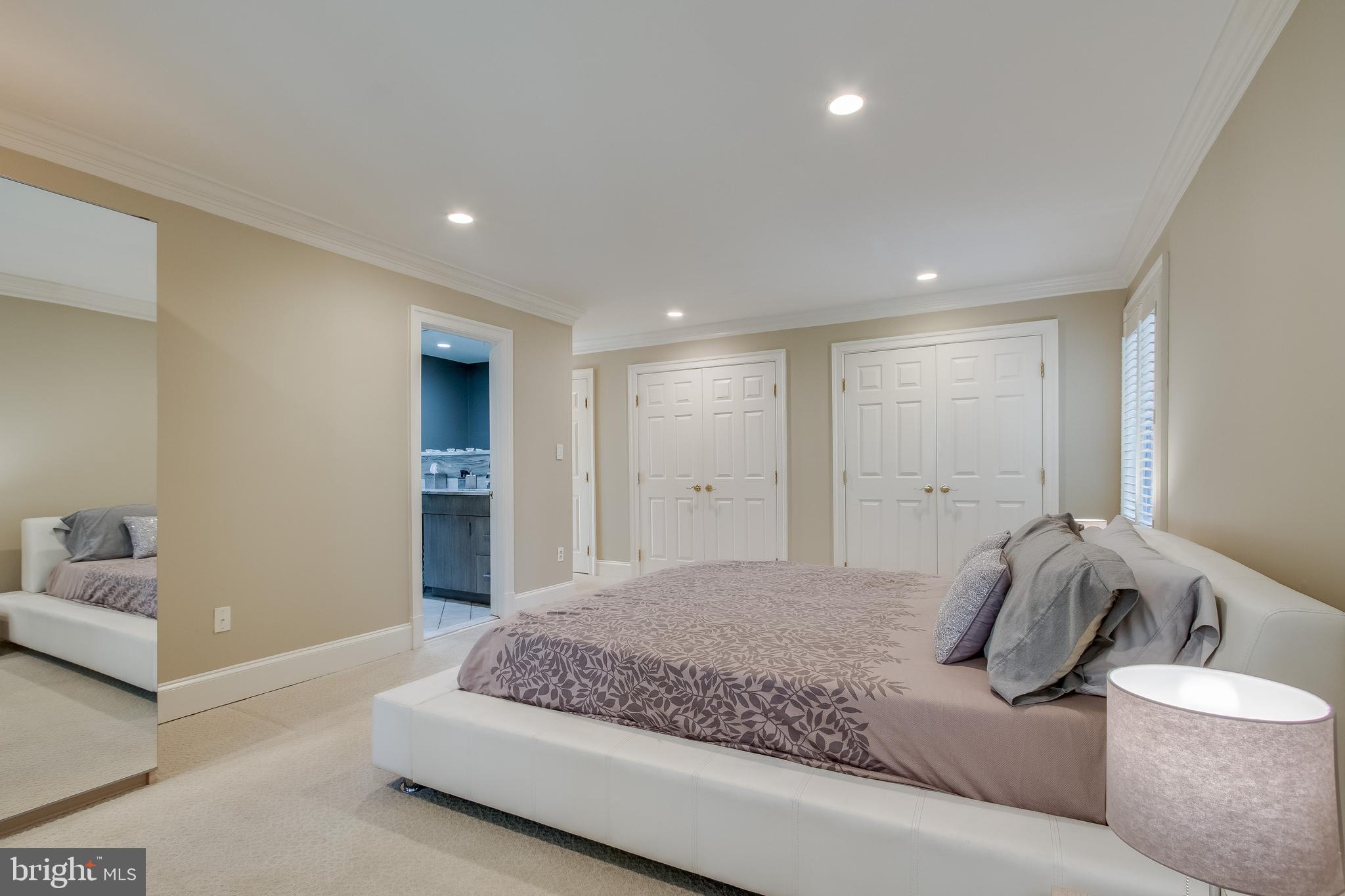 MCLEAN STATION - Residential