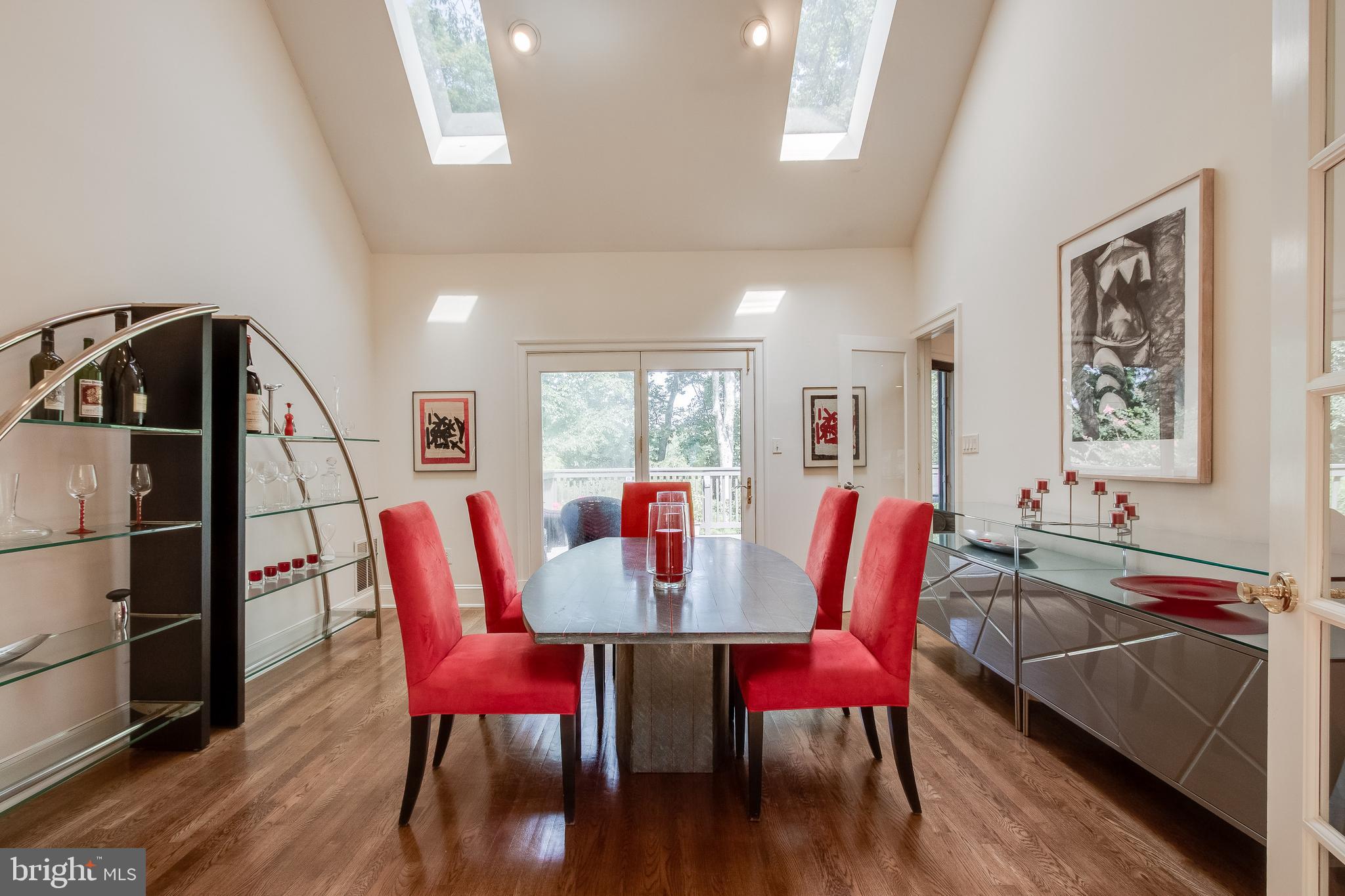 MCLEAN STATION - Residential