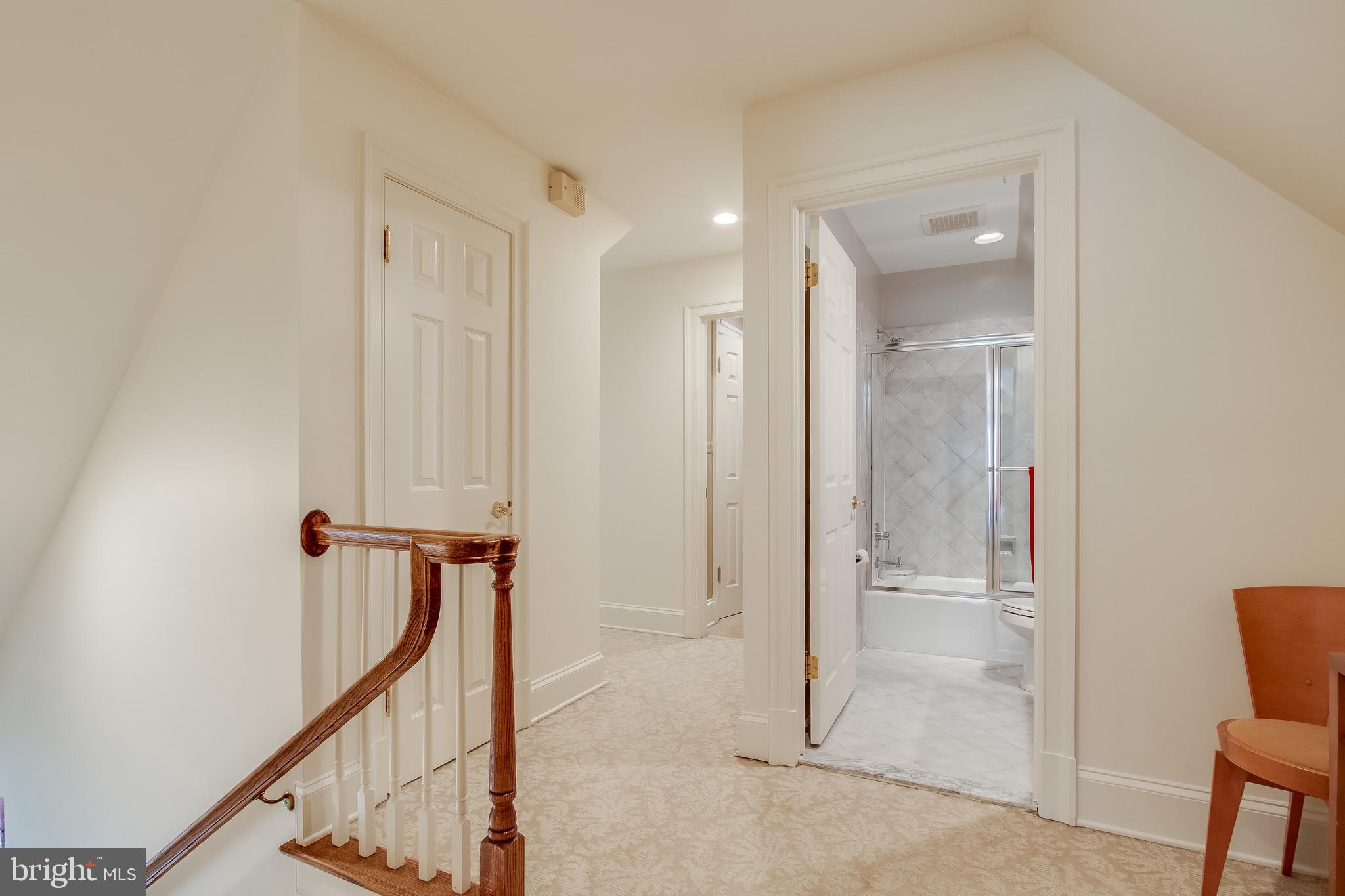 MCLEAN STATION - Residential