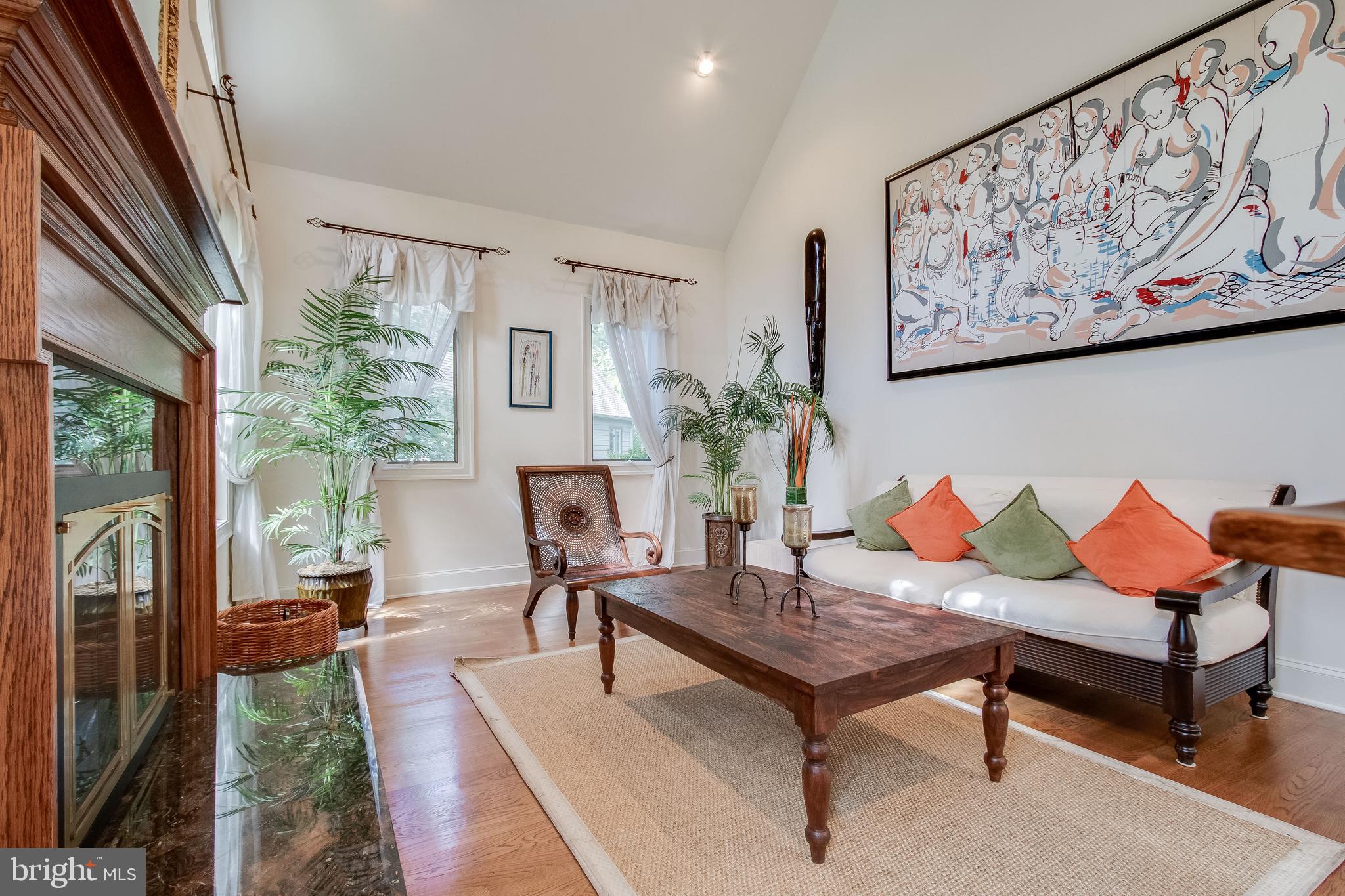 MCLEAN STATION - Residential