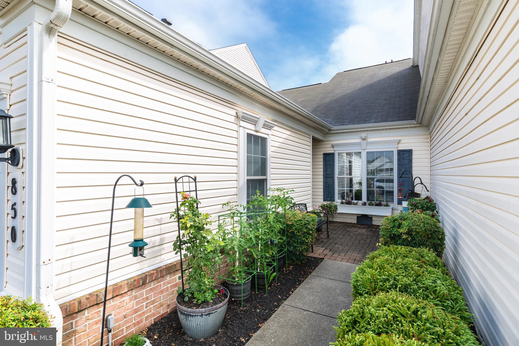 850 HORSESHOE LANE 176