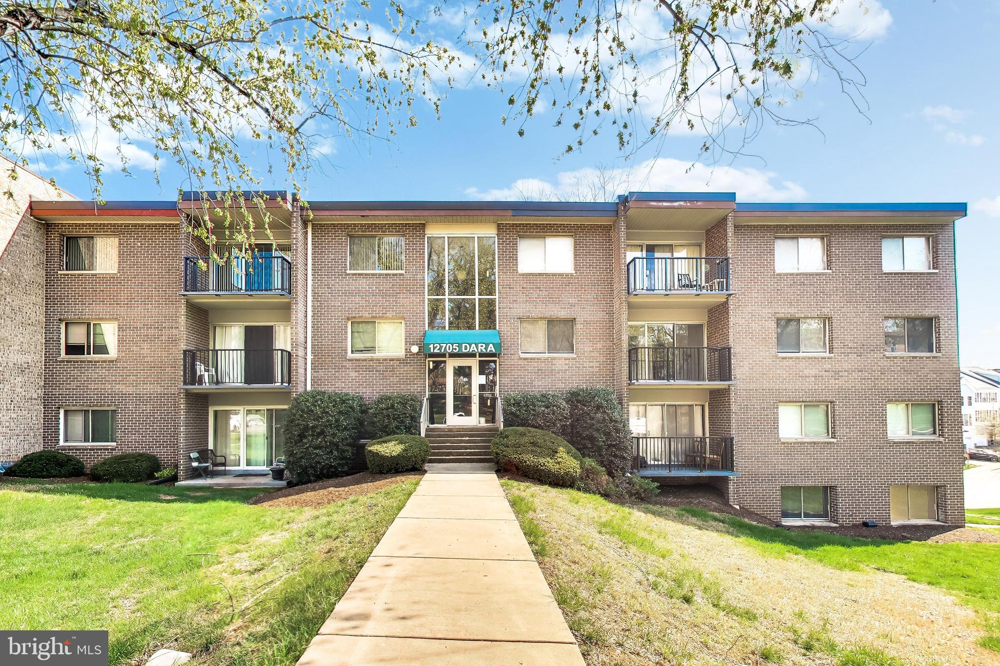 OCCOQUAN RIDGE CONDO - Residential