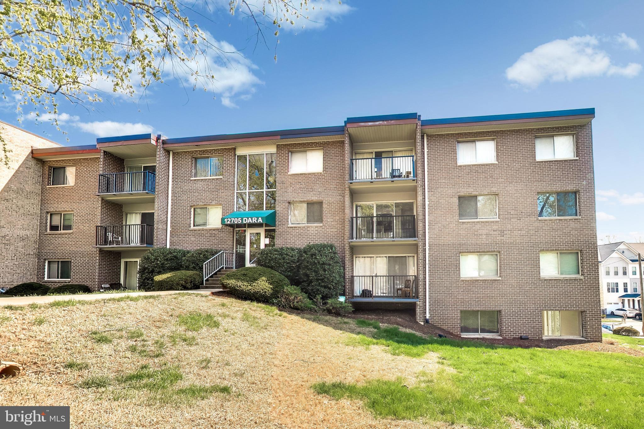OCCOQUAN RIDGE CONDO - Residential