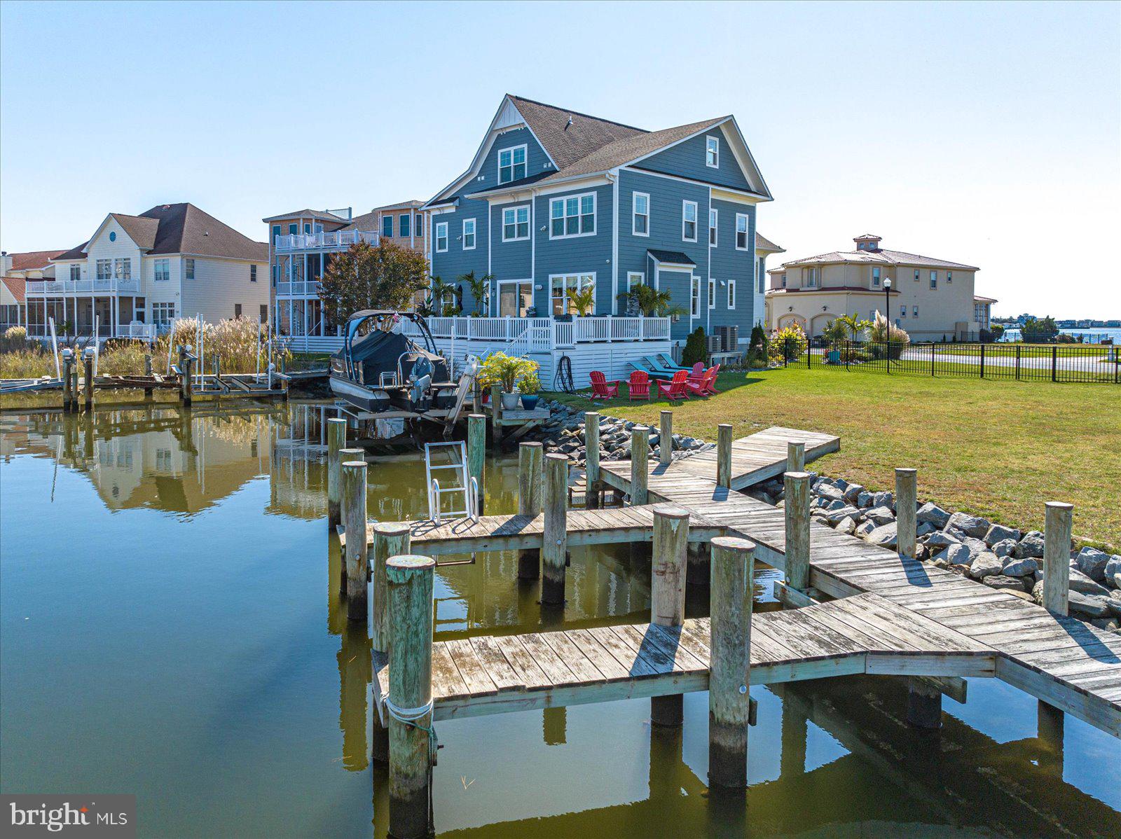 HERON HARBOUR - Residential