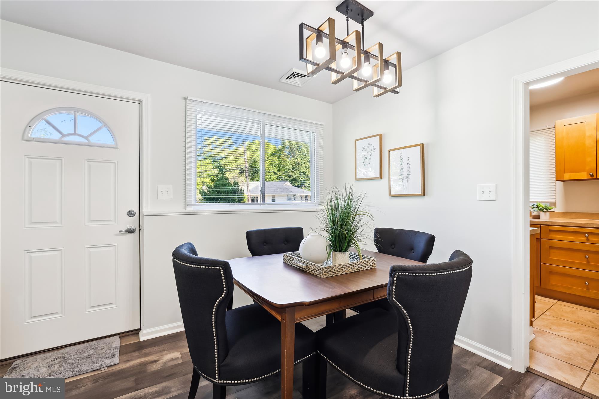 LANDOVER - Residential