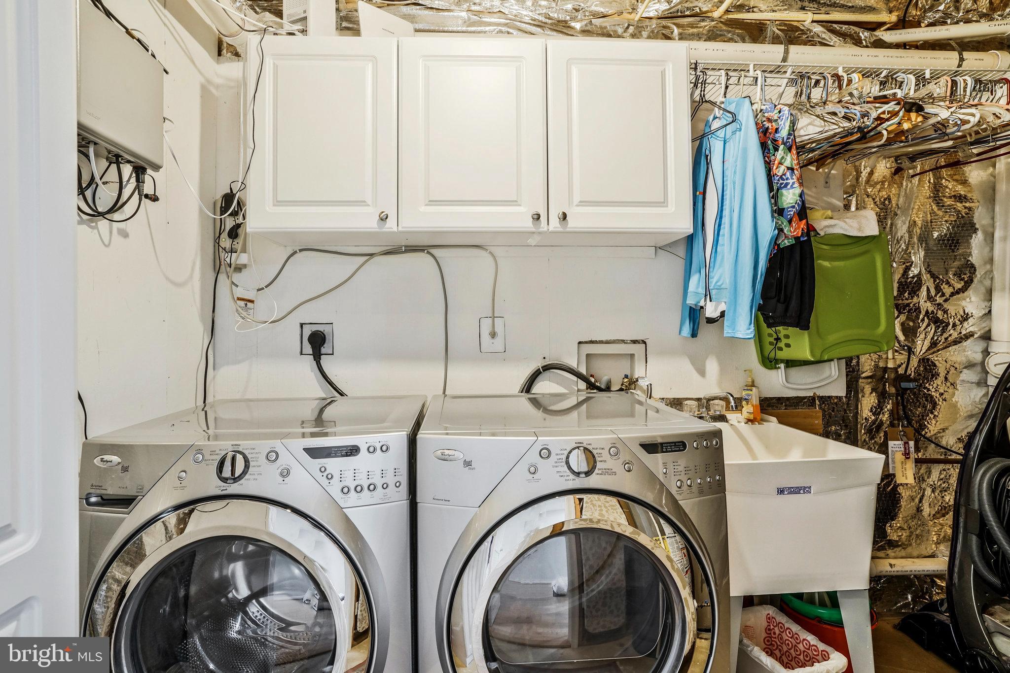 MOUNT VEE MANOR - Residential