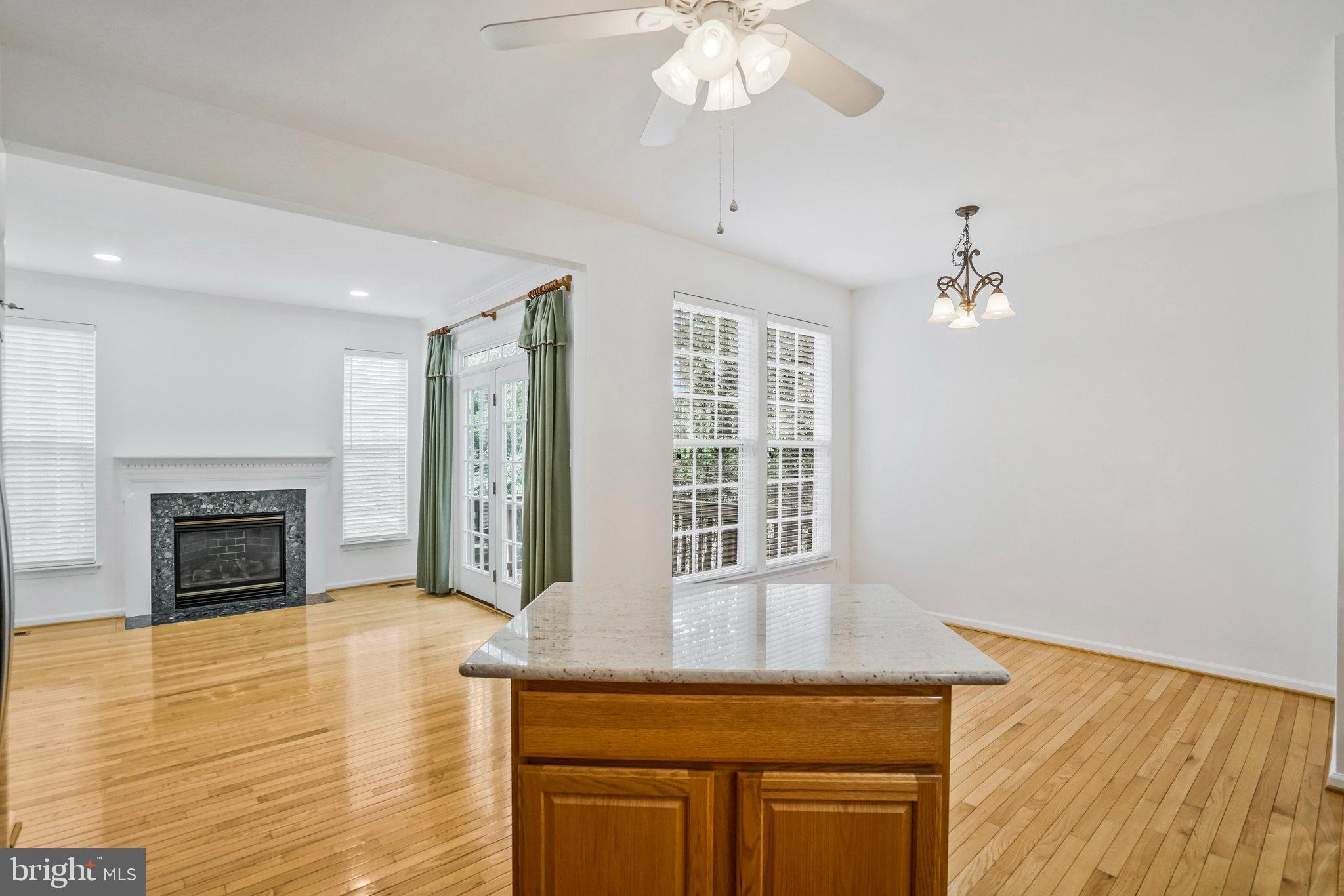 MOUNT VEE MANOR - Residential