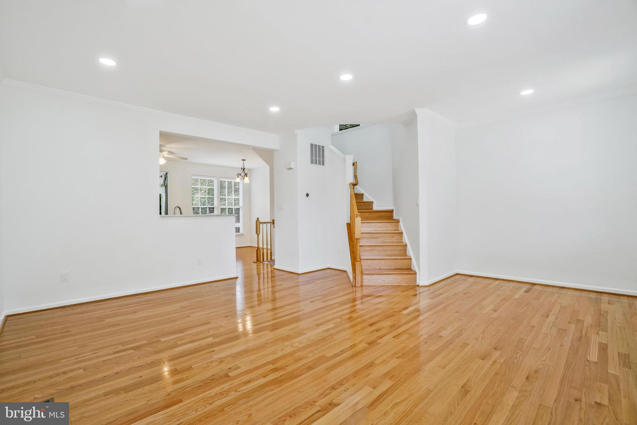 MOUNT VEE MANOR - Residential