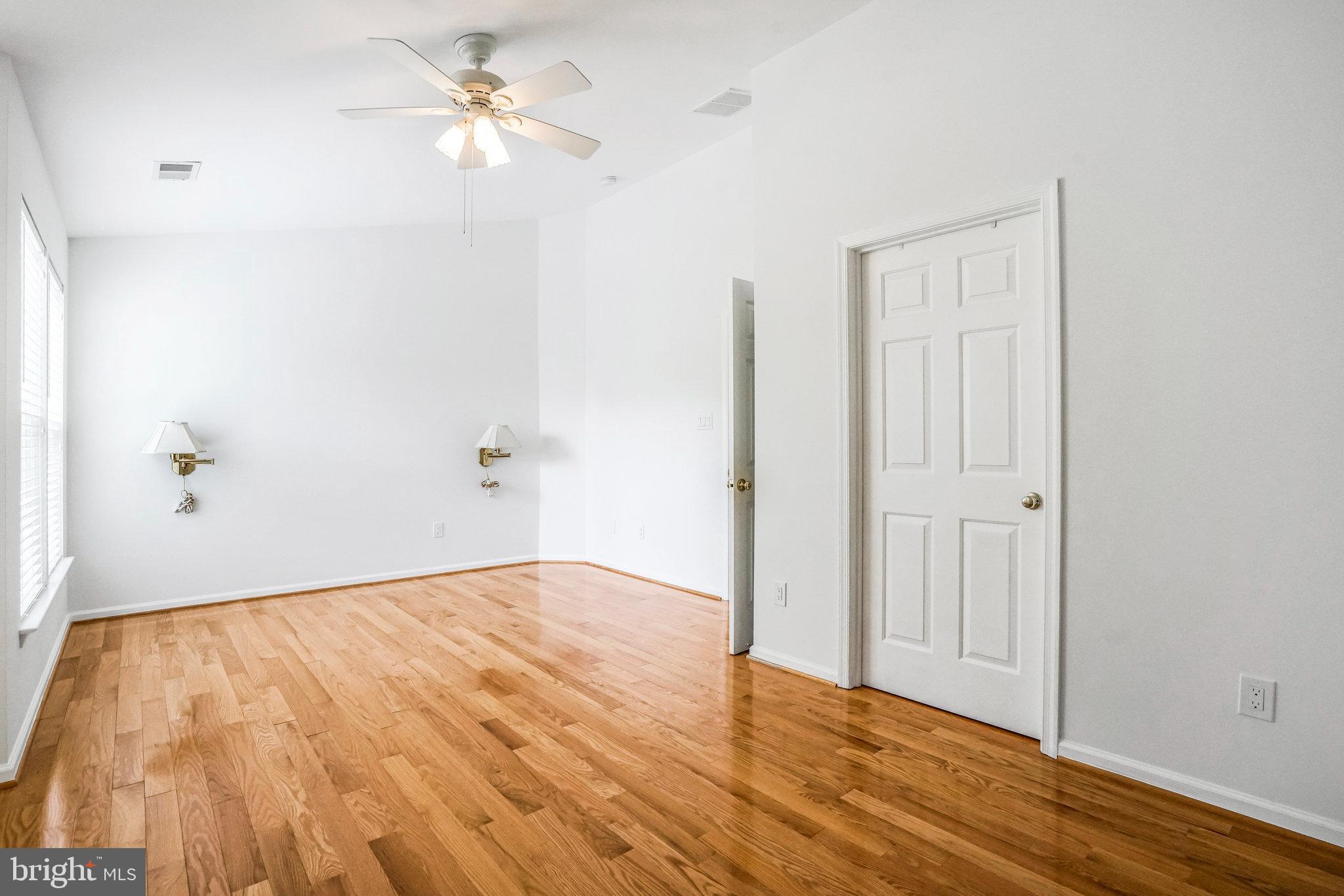 MOUNT VEE MANOR - Residential