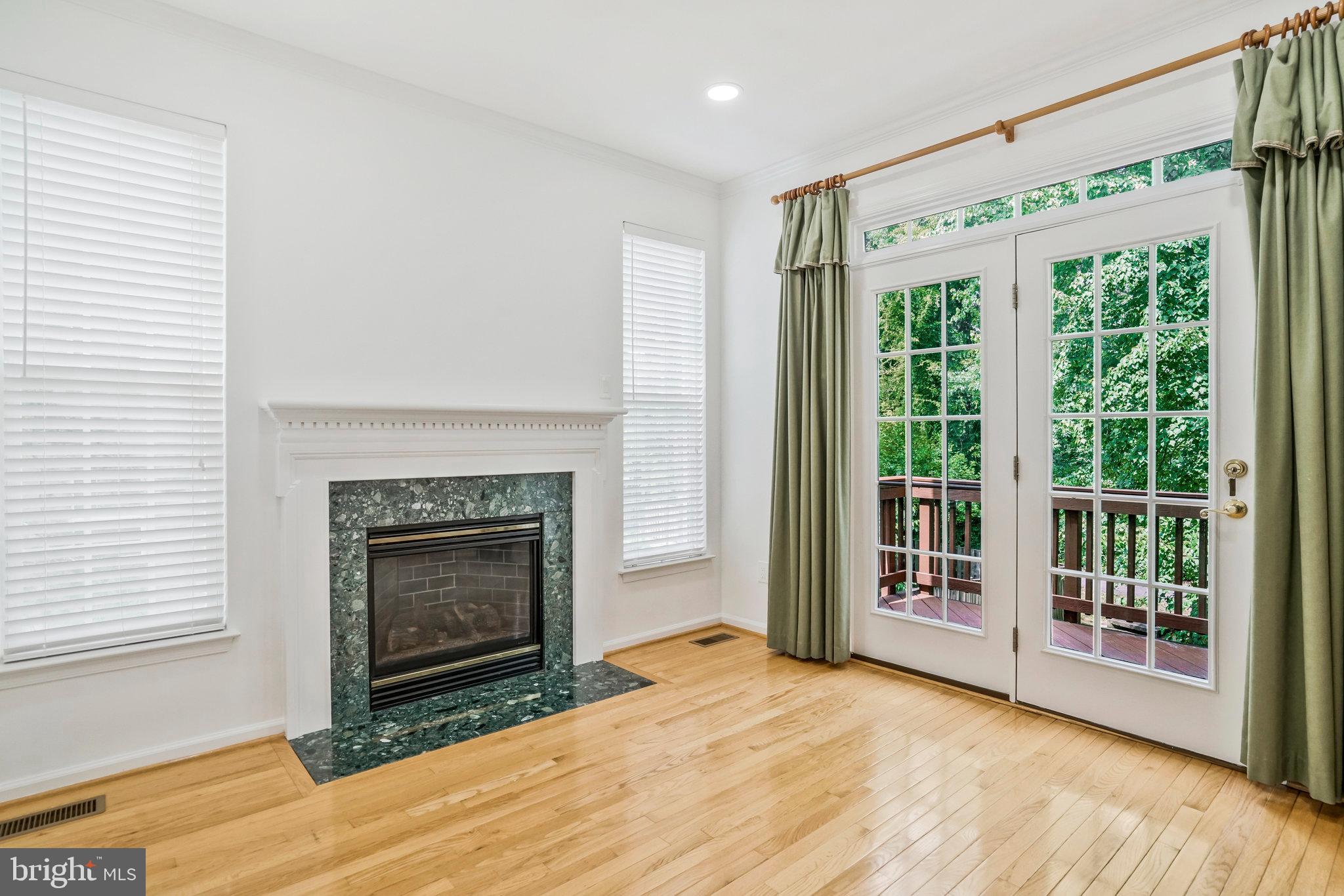 MOUNT VEE MANOR - Residential