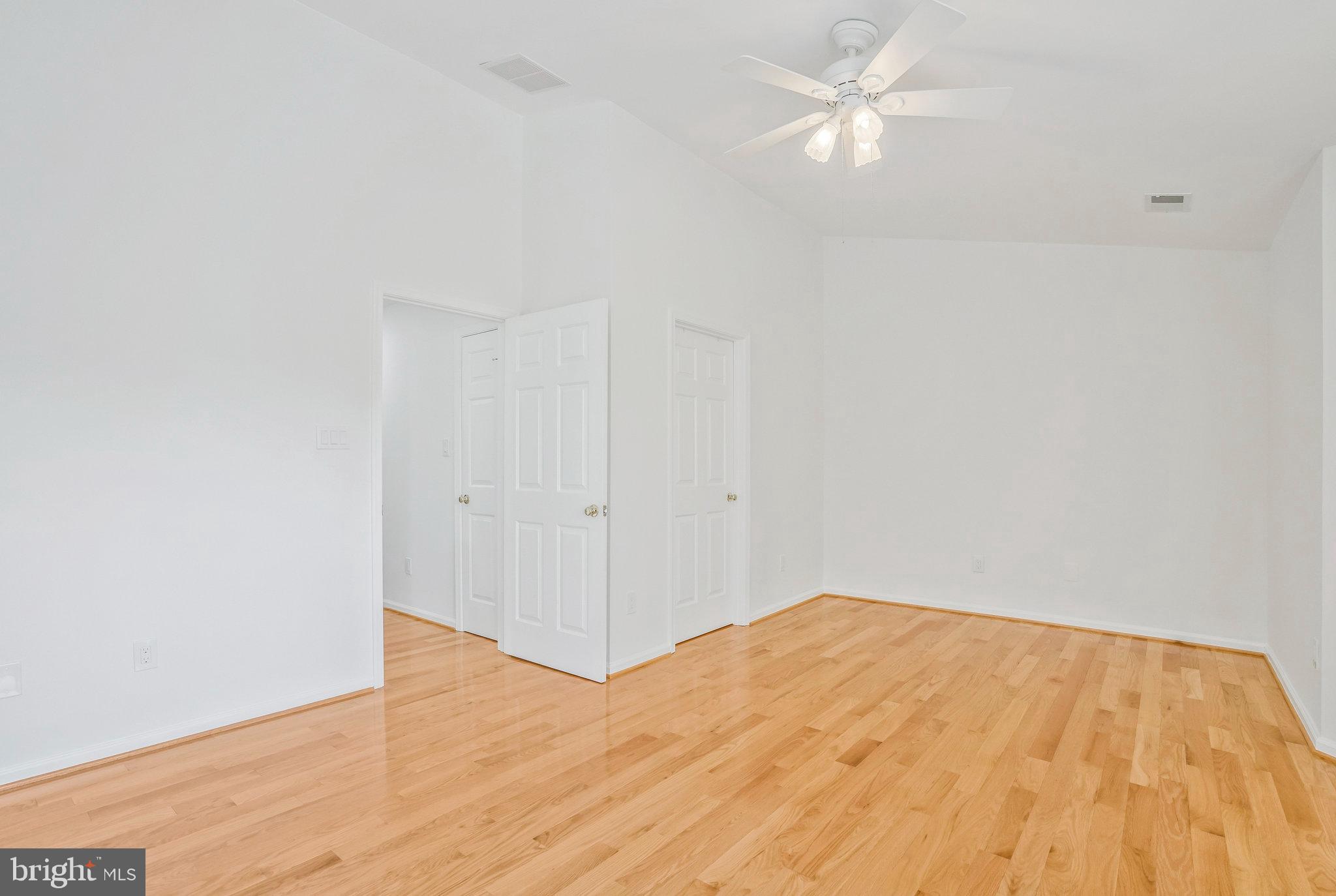 MOUNT VEE MANOR - Residential